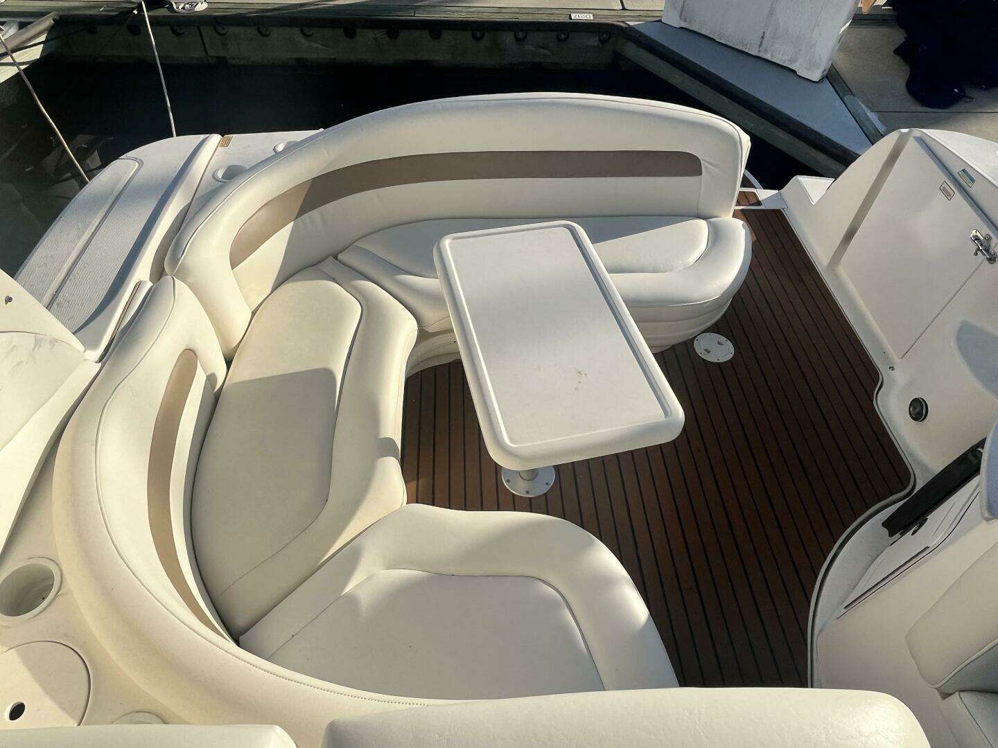 2005 Sea Ray 320 Sundancer - Image 34