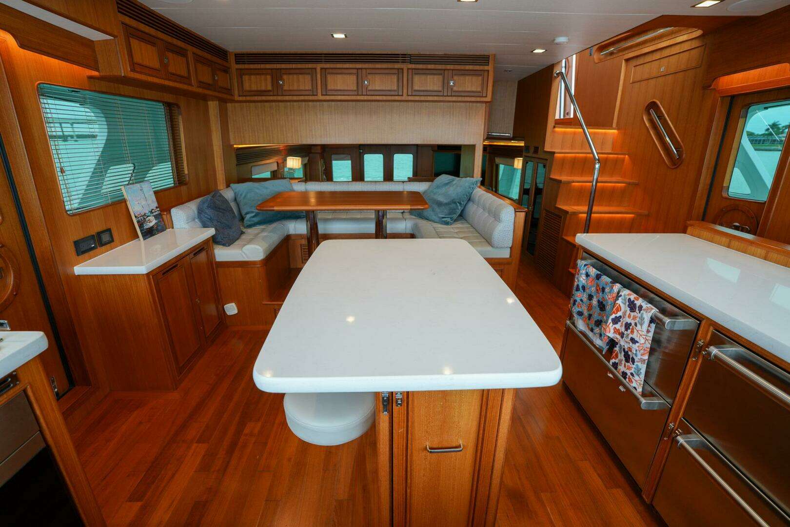 2022 Marlow Explorer 62E-CB - Image 3