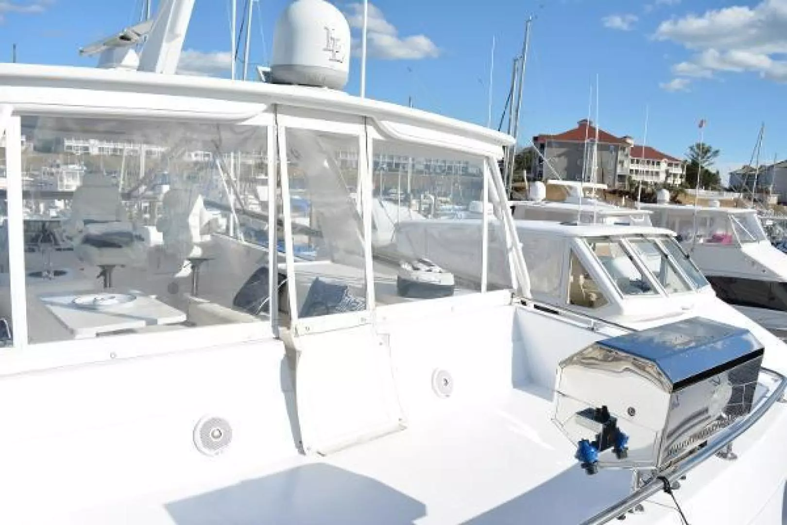1989 Viking Motor Yacht - Image 29