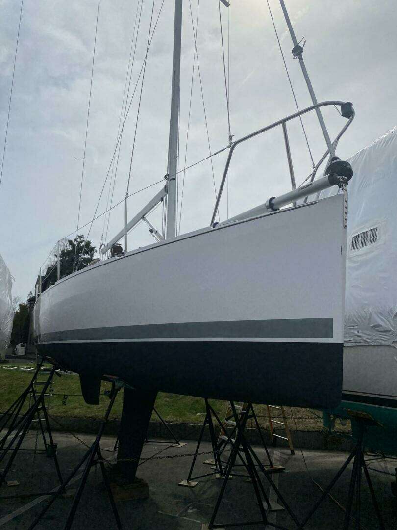 2018 Catalina 275 Sport - Image 11