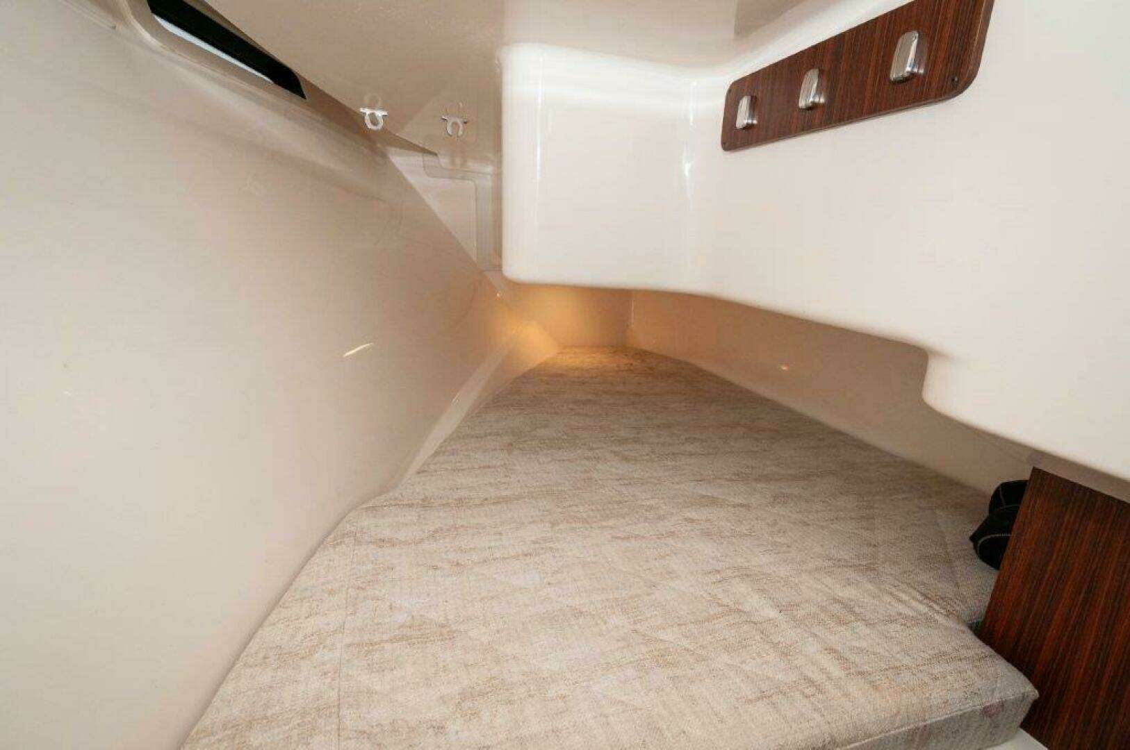 2023 Pursuit DC 365 Dual Console - Image 10