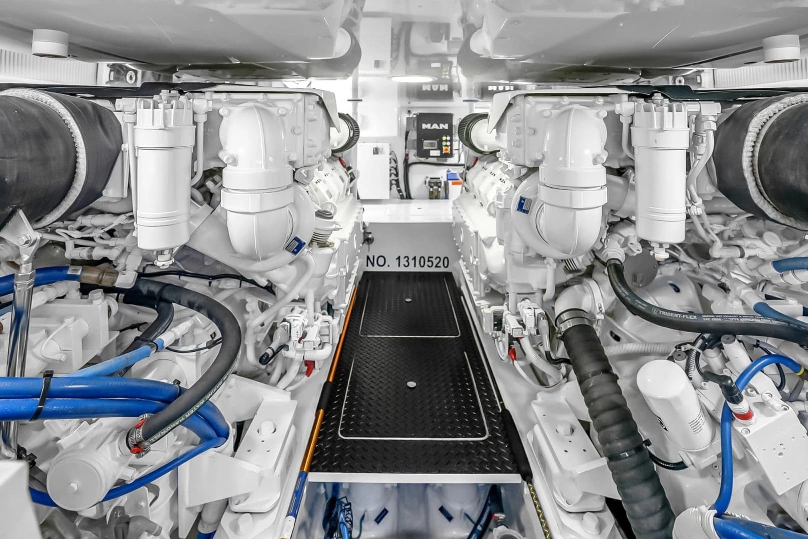 2021 Viking 48 Convertible - Image 57