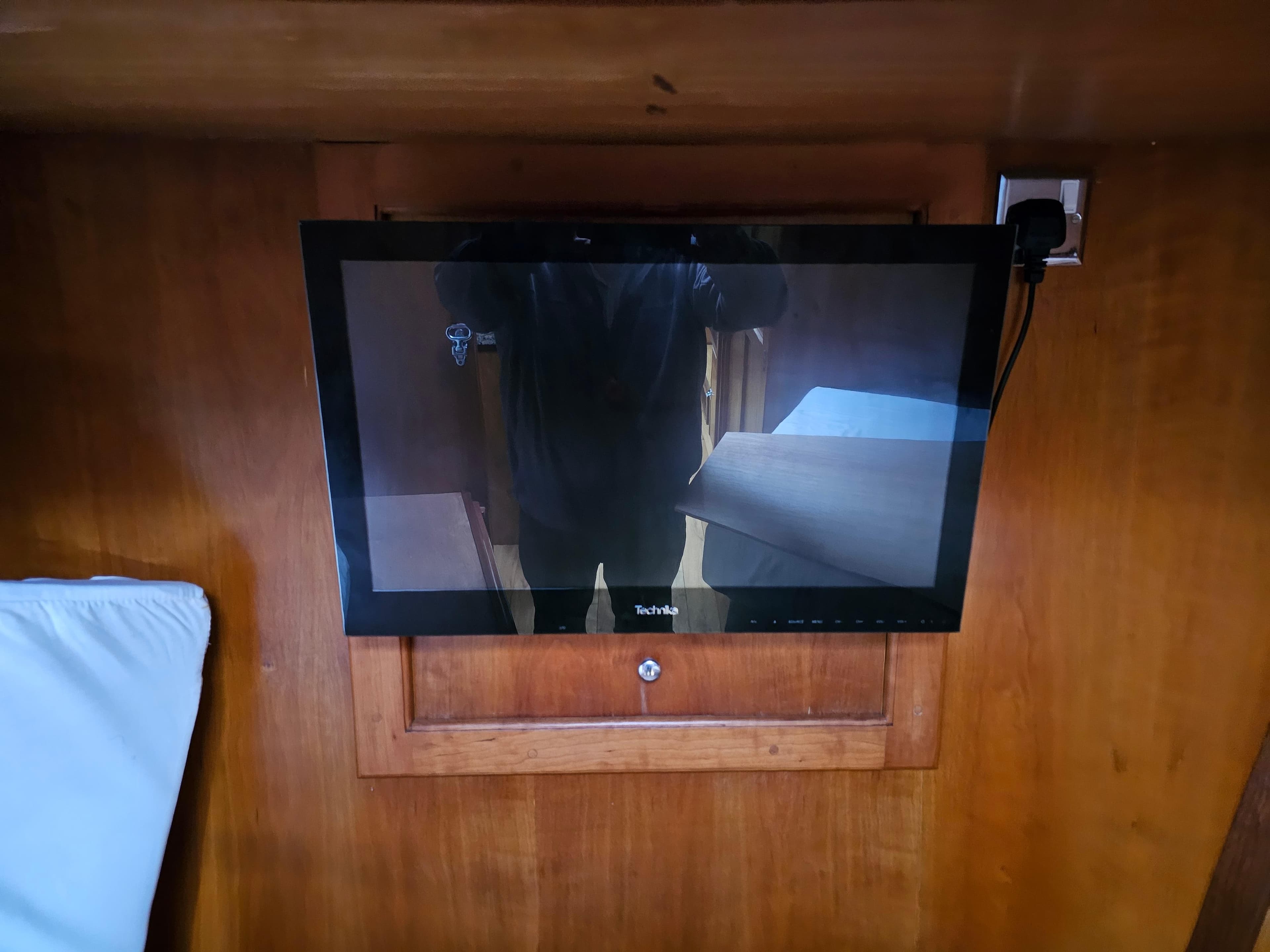 Wolstenholme cruising barge for sale with BJ Marine