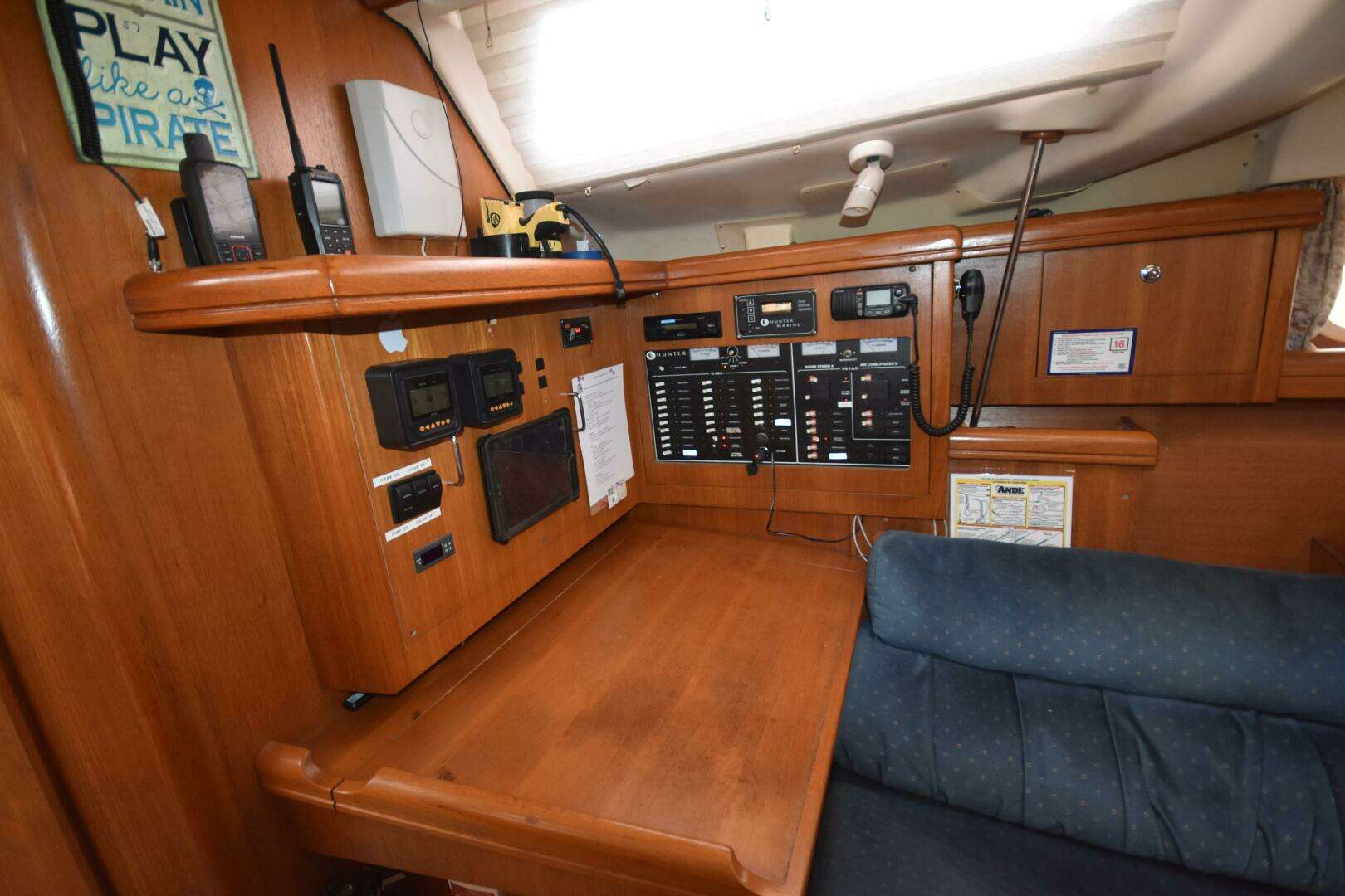 2003 Hunter 386 - Image 45