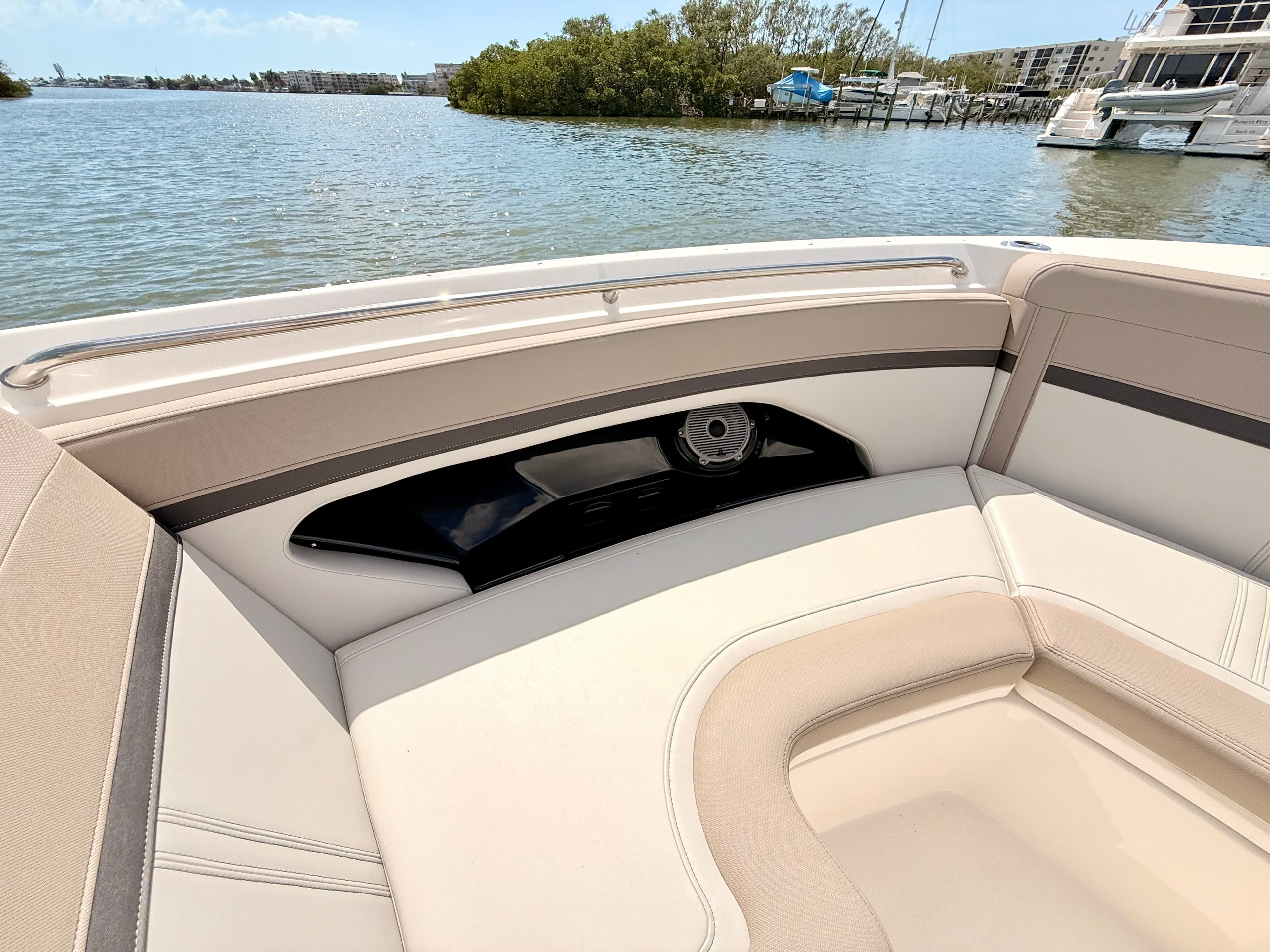 2026 Boston Whaler 280 Vantage - 52
