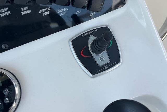 Control panel of a 2006 Boston Whaler 320 Outrage Cuddy Cabin boat.
