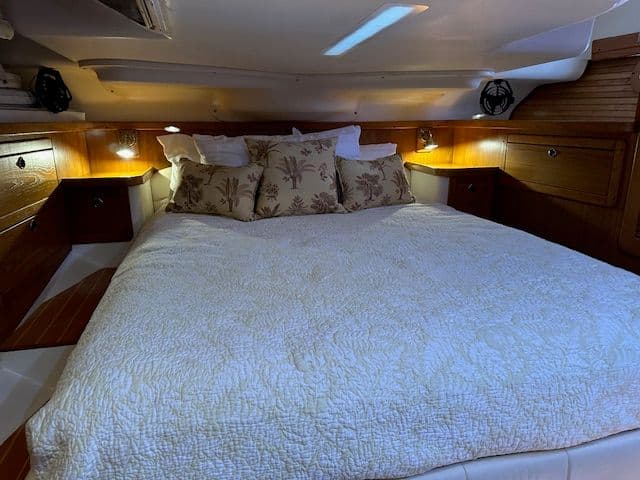 2000 Catalina 470 - 28