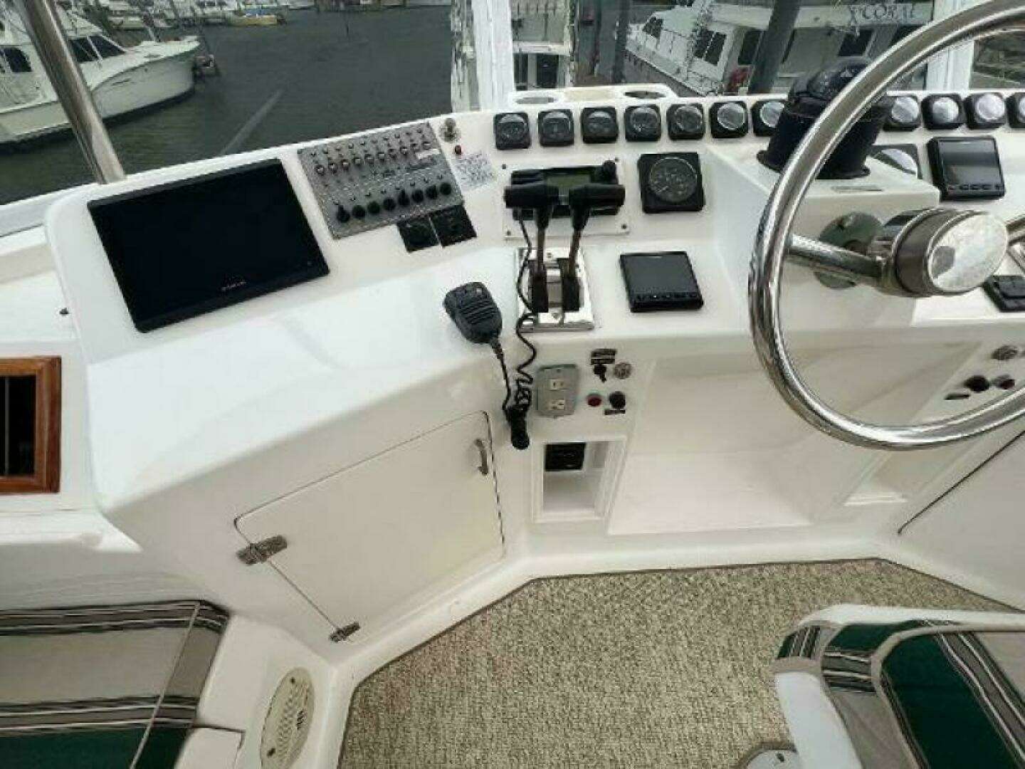1998 Hyatt 51 Aft Cabin MY - Image 28