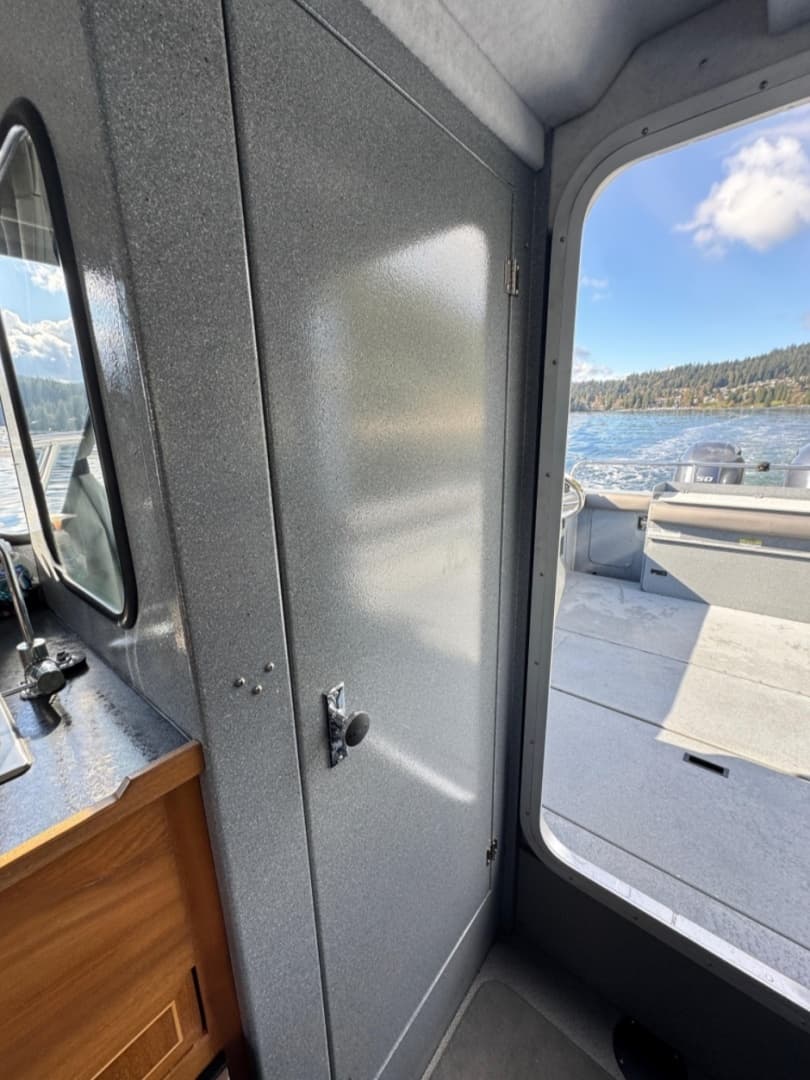2018 KingFisher 2725 Weekender - Image 11