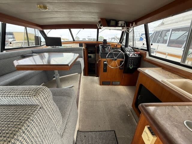1990 Bayliner 3888 Motoryacht - 13