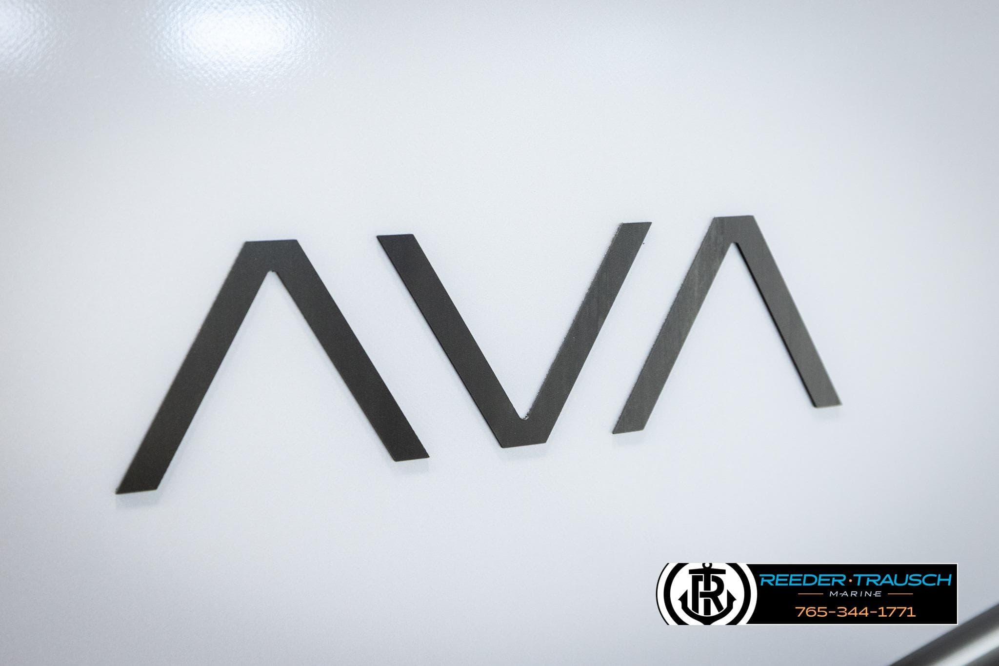 2026 Avalon LSZ QLS logo on white background, Reeder-Trausch Marine branding.