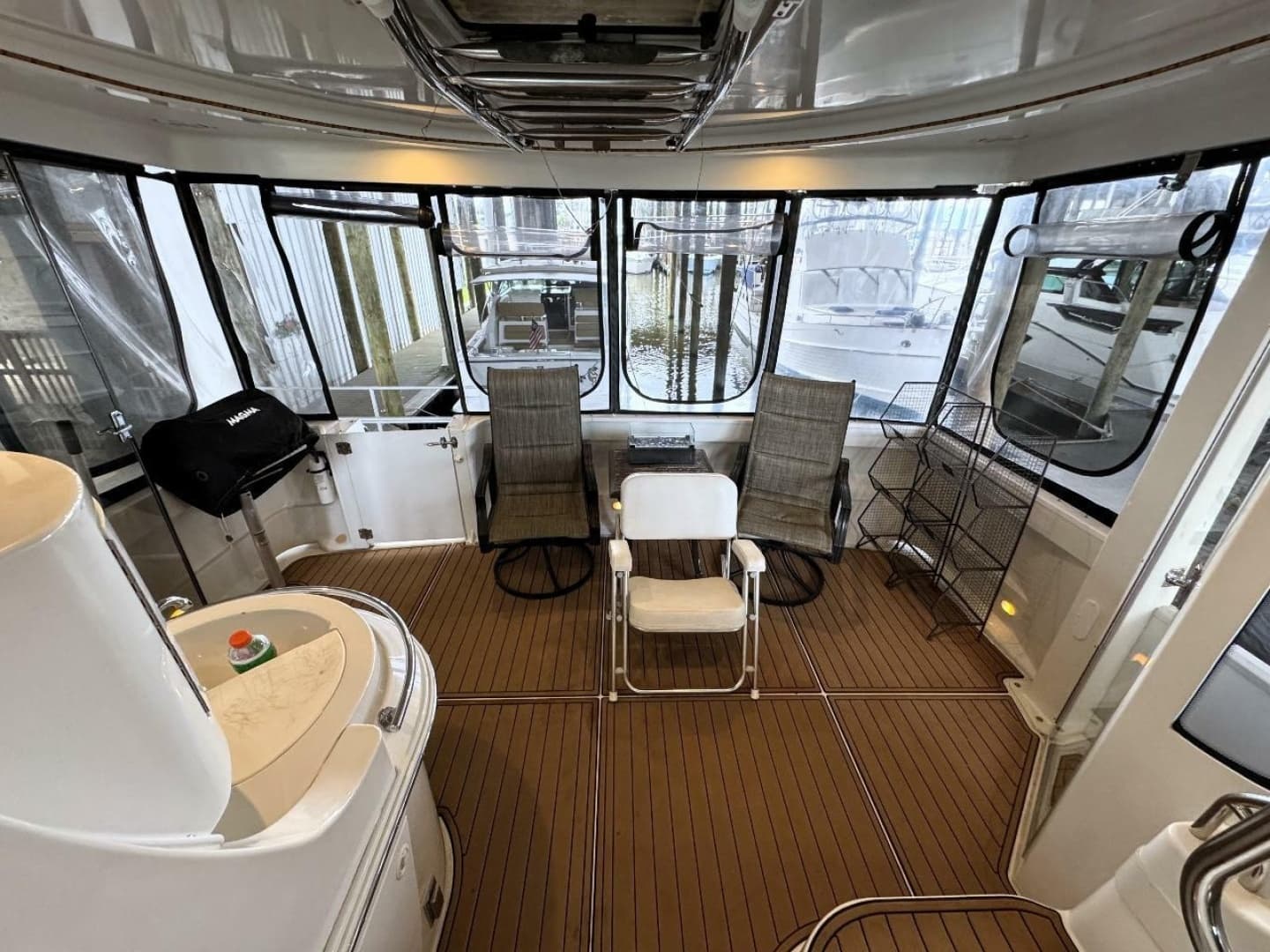 2001 Carver 466 MY - Image 9