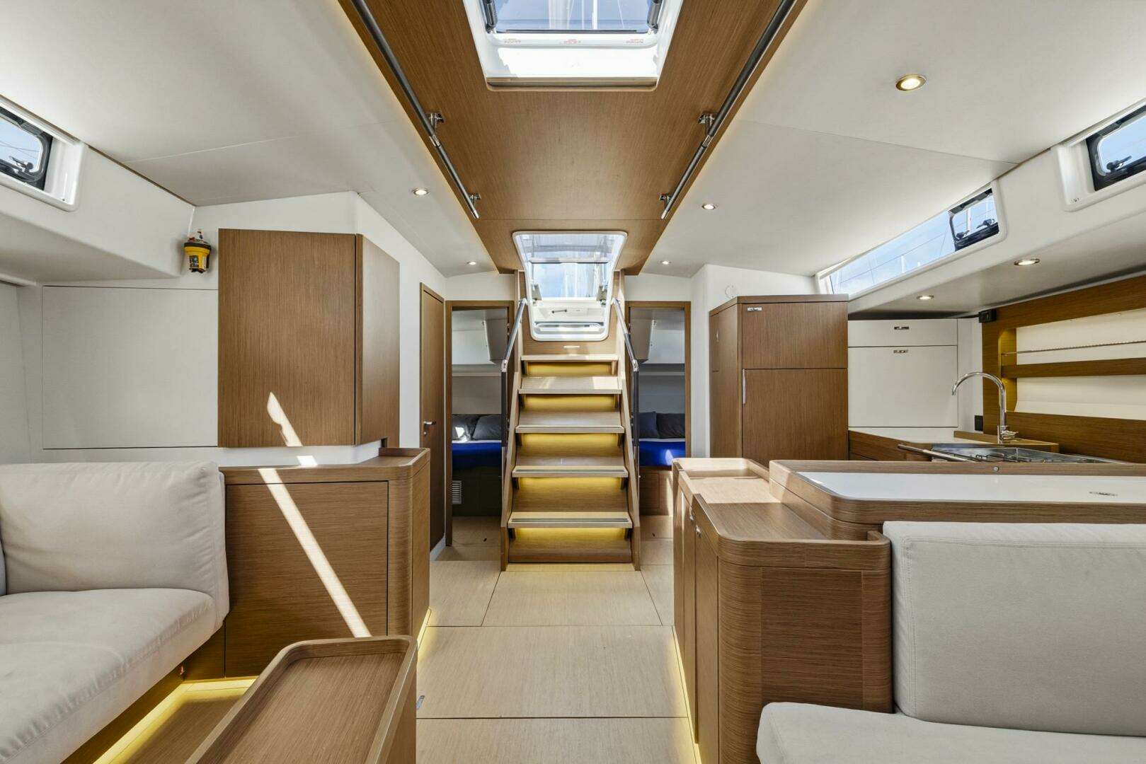 2024 Beneteau Oceanis Yacht 54 - Image 32