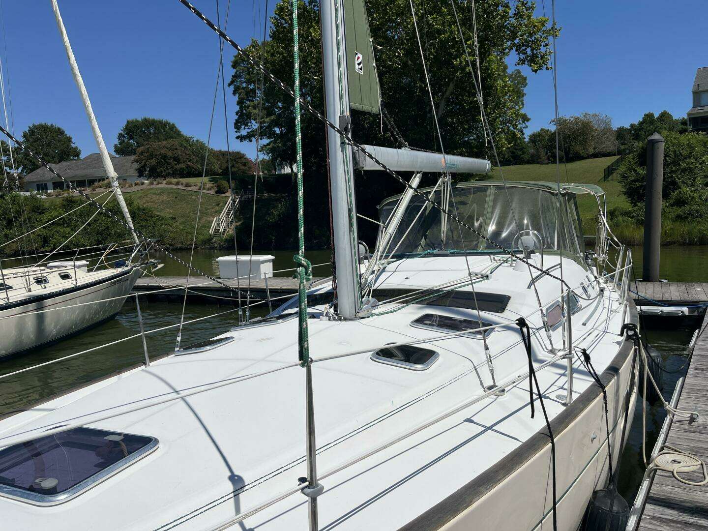 2005 Beneteau 423 - Image 4