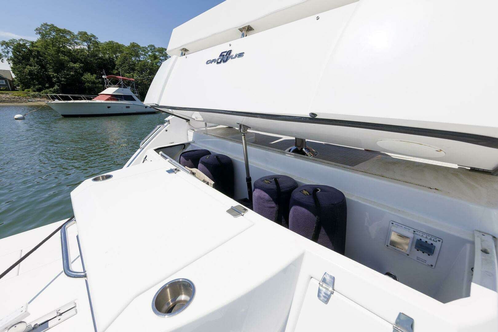 2021 Cruisers Yachts — - Image 44