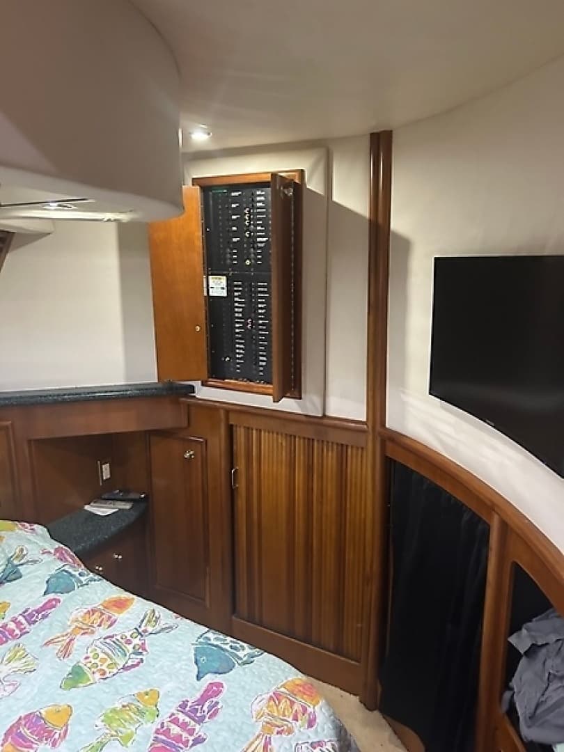 2000 Carver 450 Voyager Pilothouse - Image 18
