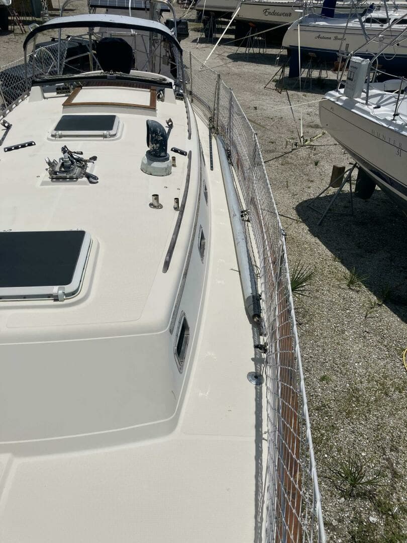 1994 Pacific Seacraft Crealock 37 - Image 6