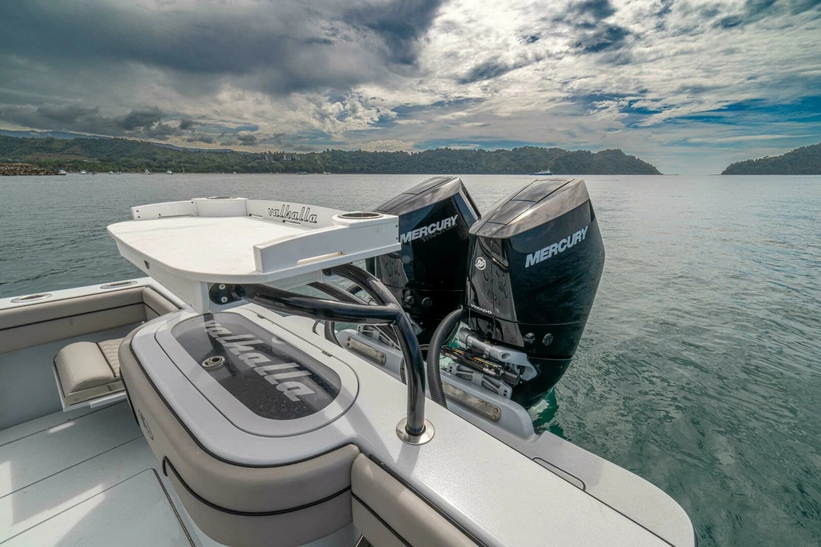 2024 Valhalla Boatworks V-33 - Image 19