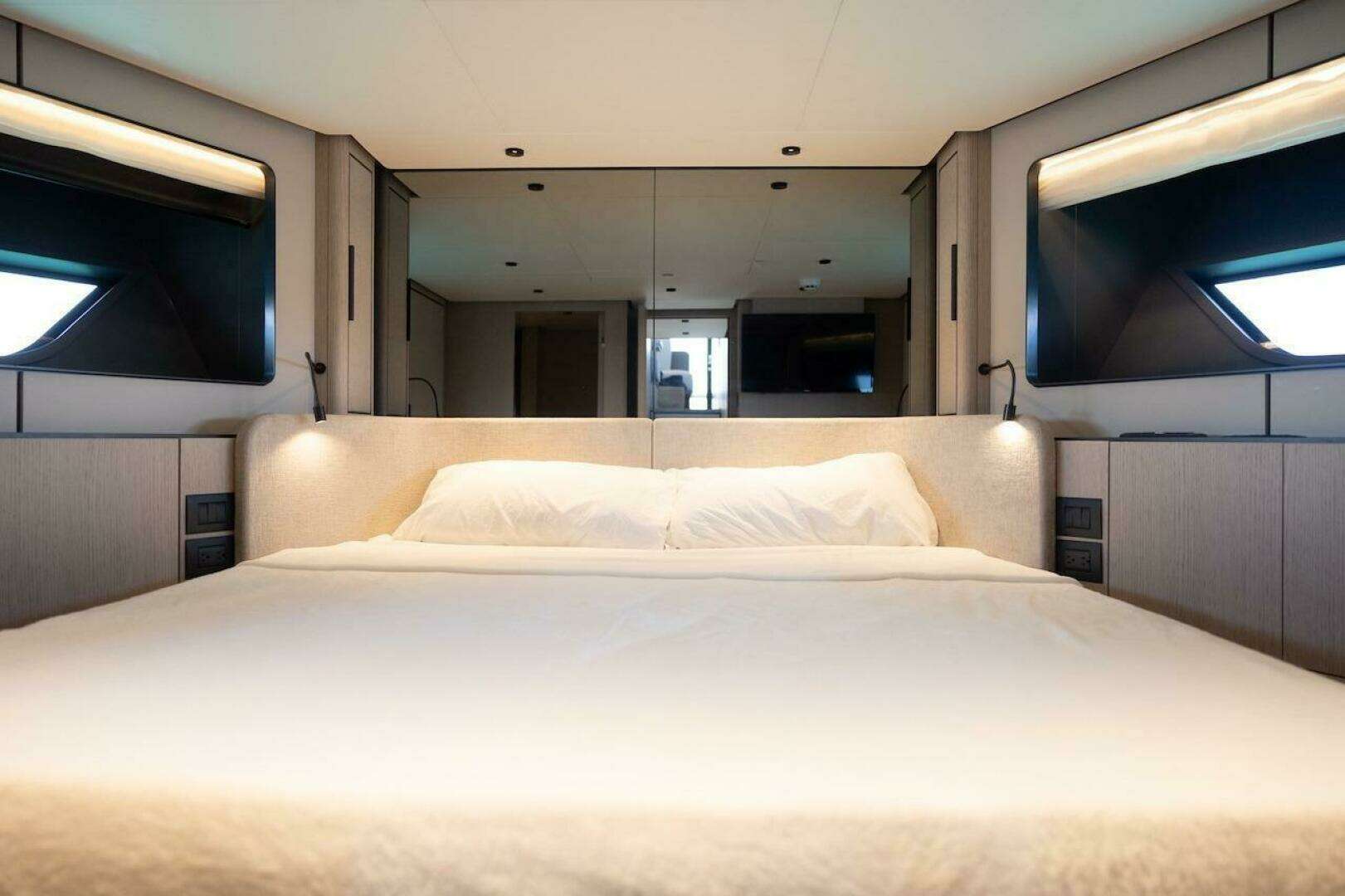 2024 Ferretti Yachts 580 - Image 40