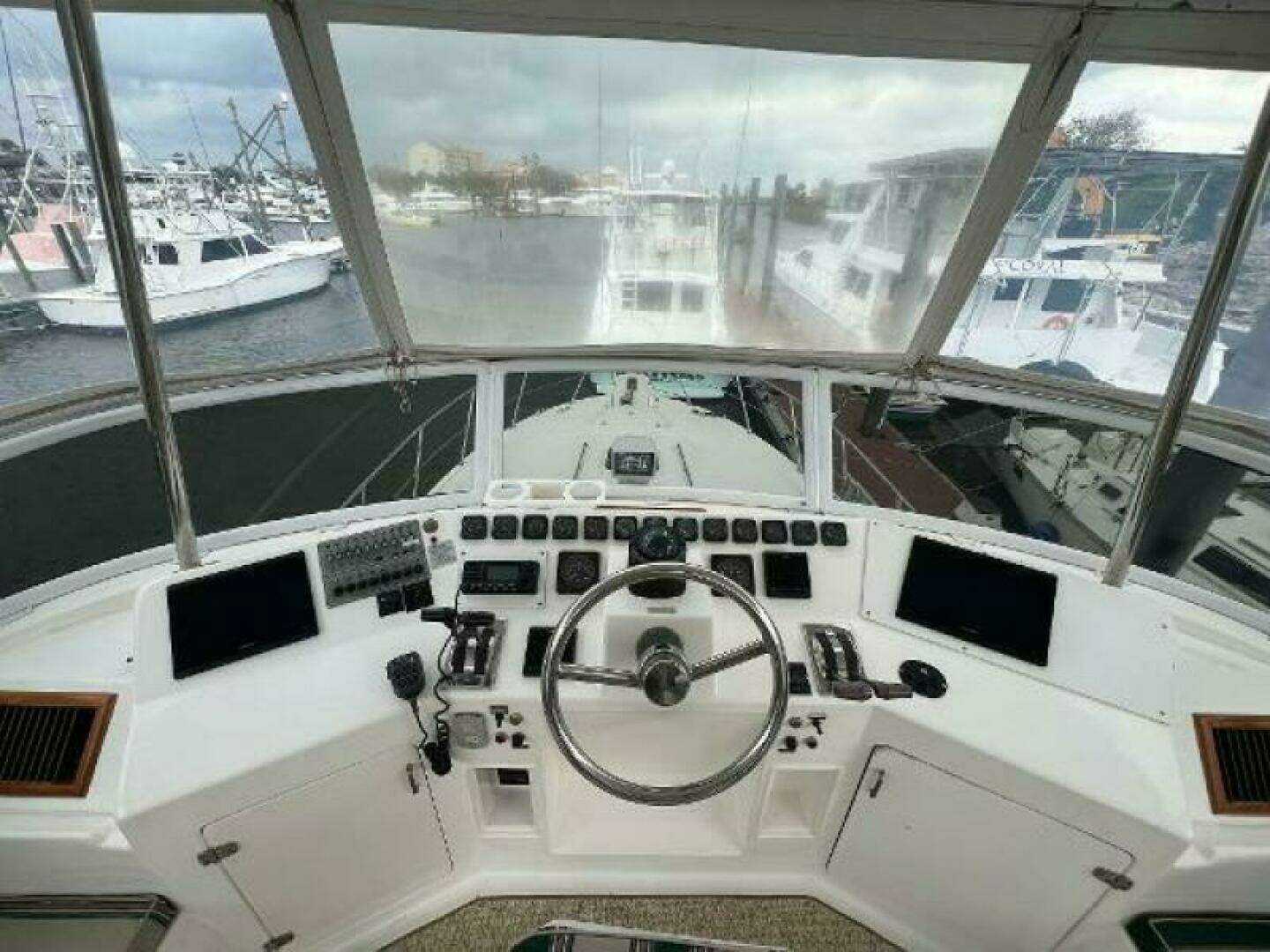 1998 Hyatt 51 Aft Cabin MY - Image 27