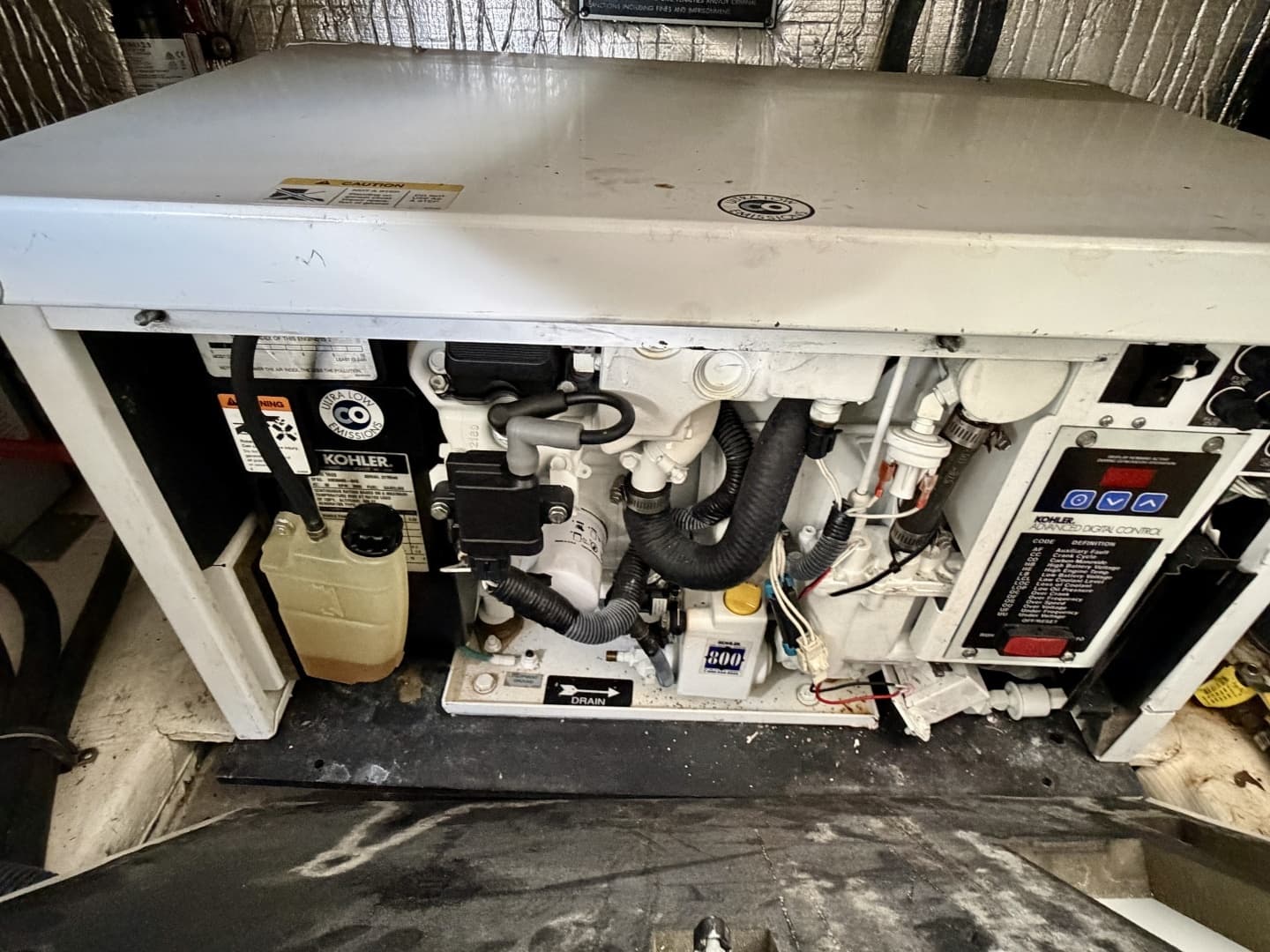 2008 Rinker 280 Express Cruiser - Image 75