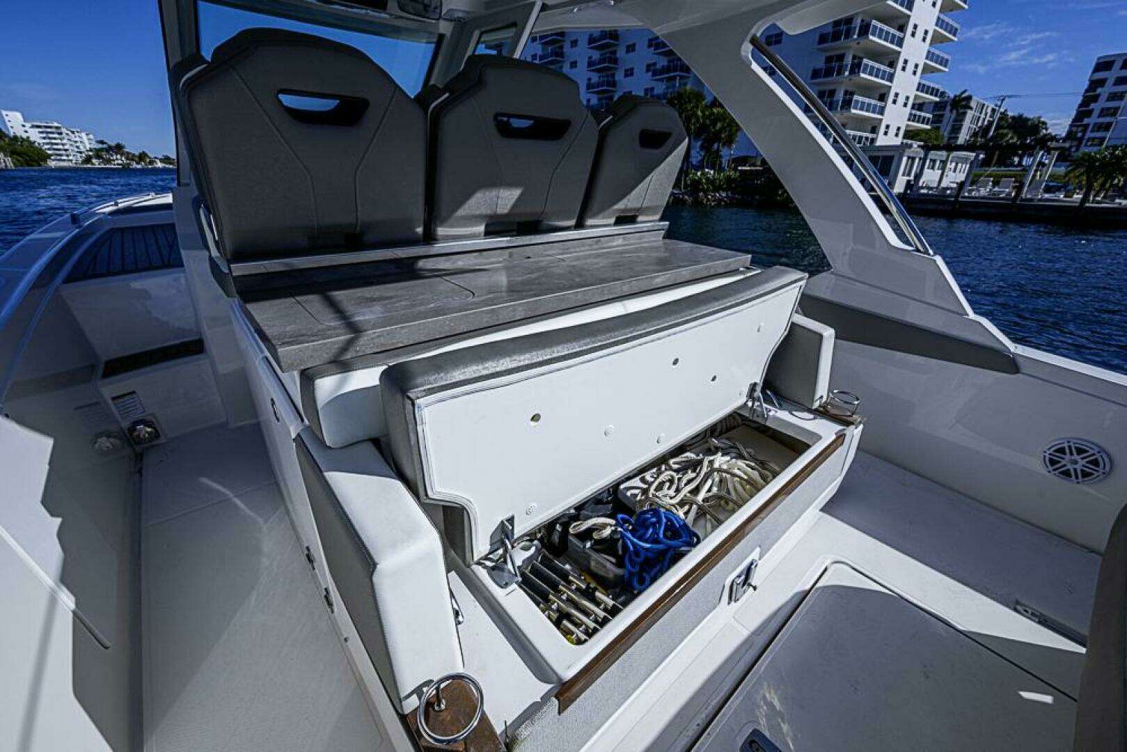 2023 Tiara Yachts 34LS - Image 40