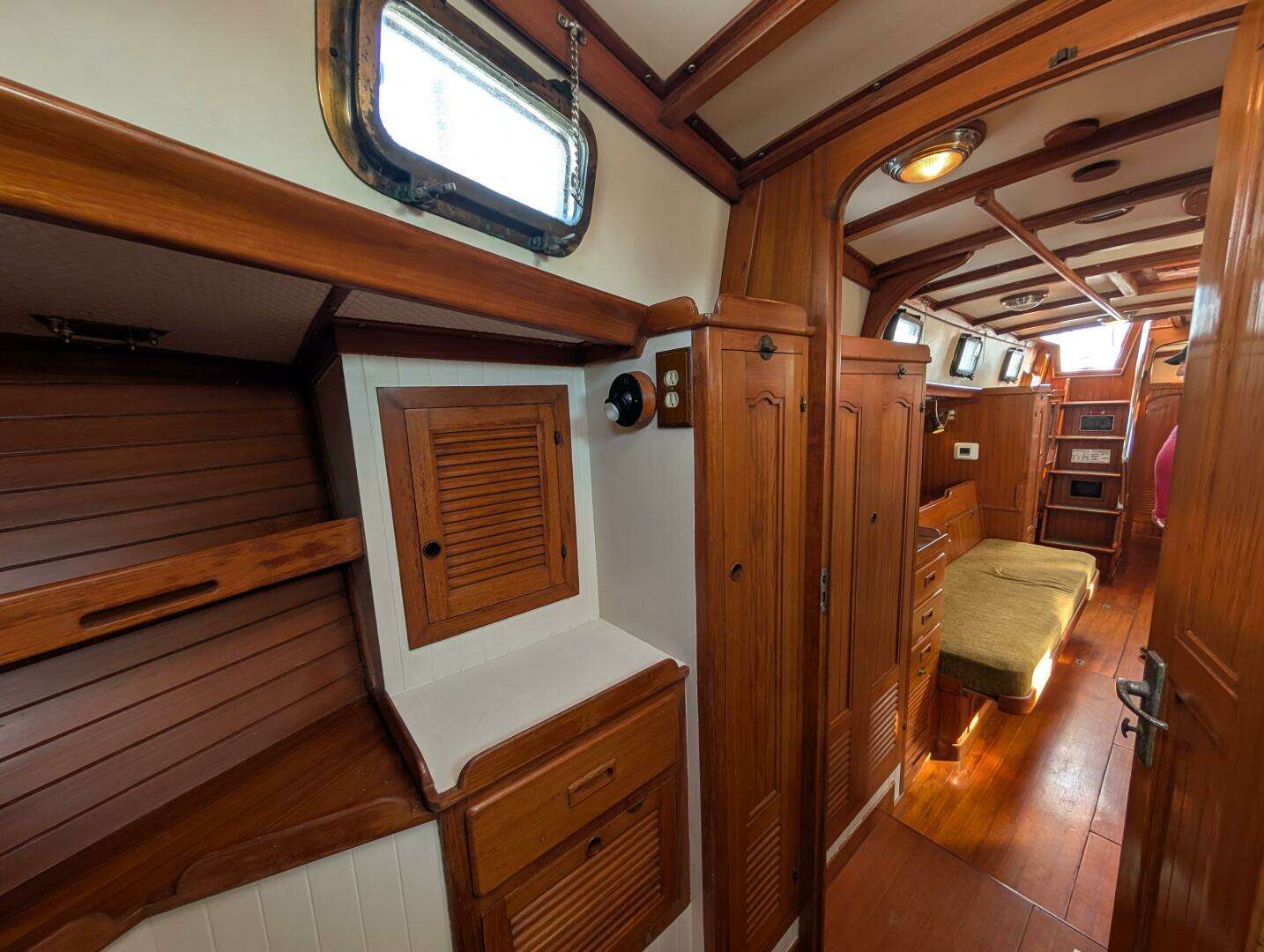 1981 Mason 43 - Image 30