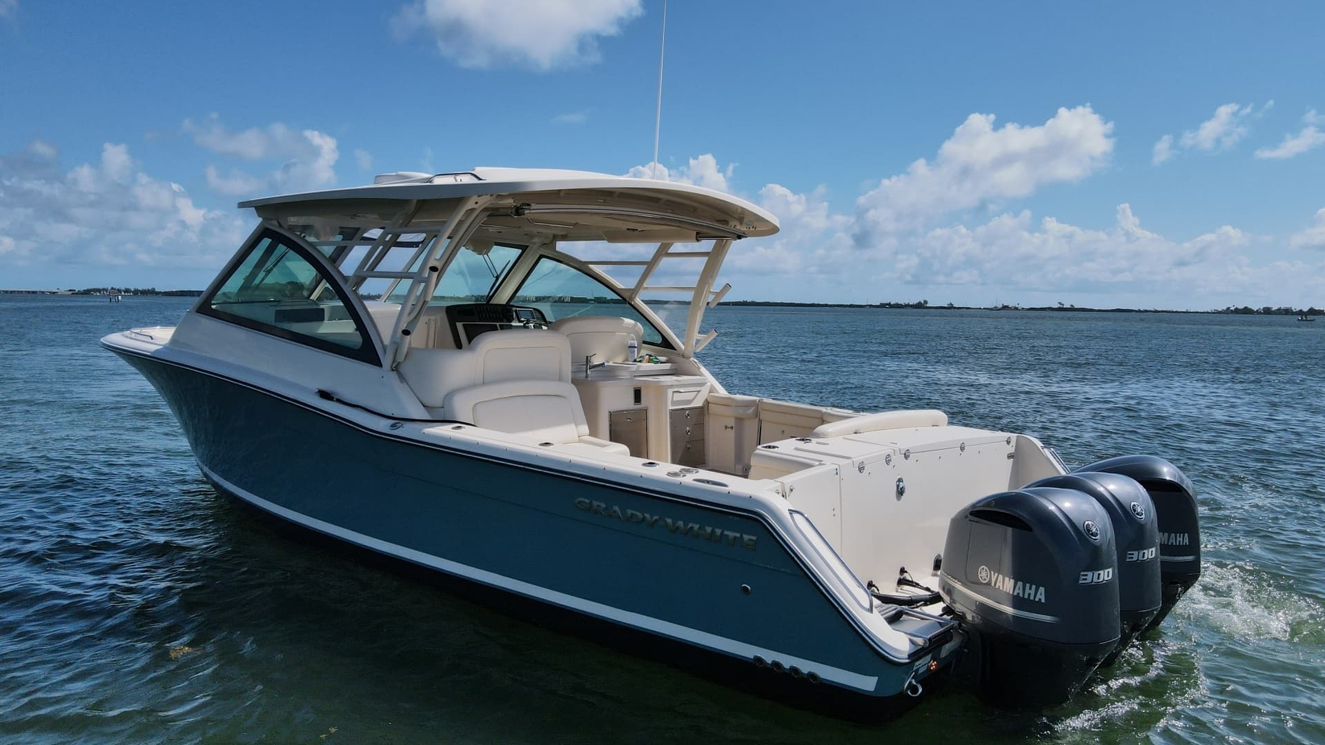 2019 Grady-White Freedom 375 - Image 4