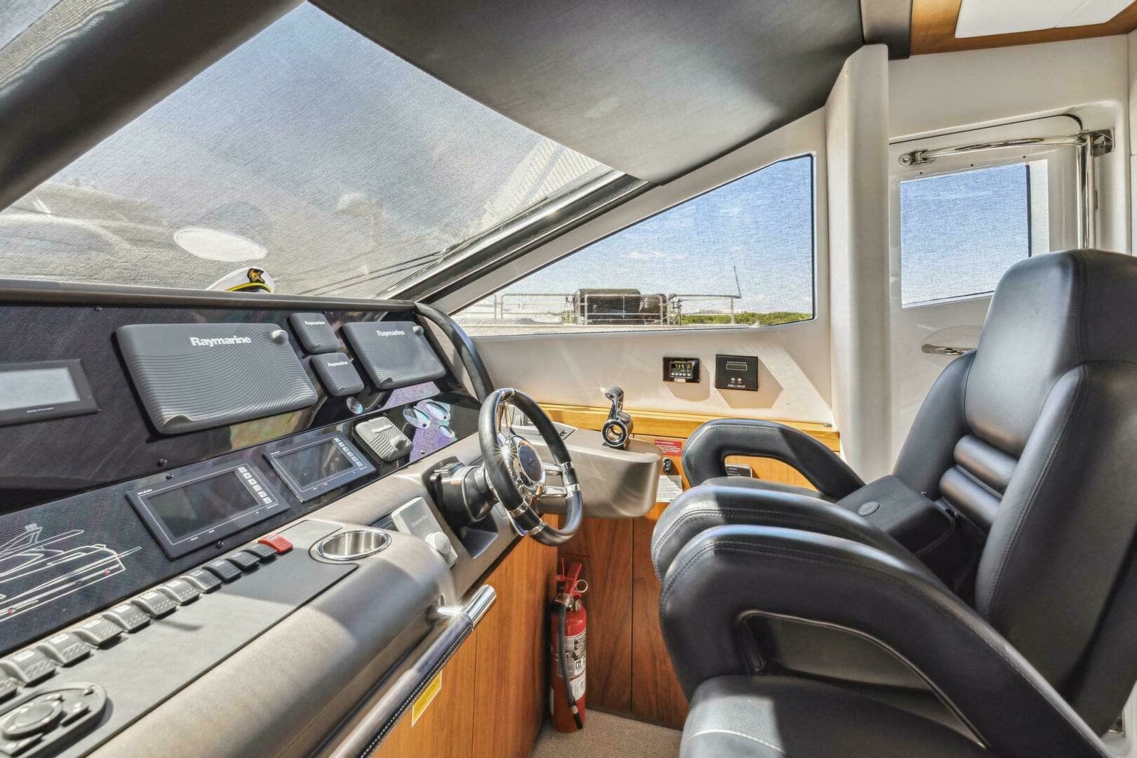 2014 Sunseeker Manhattan 73 - Image 24