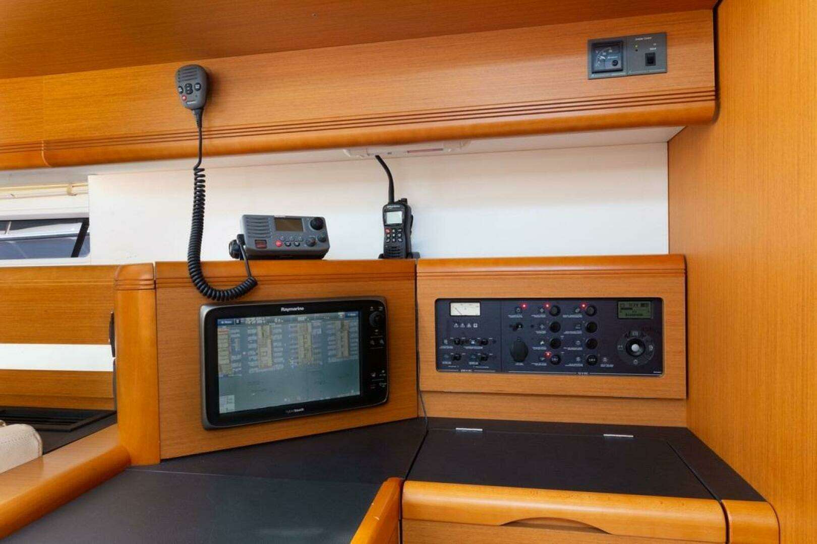 2015 Jeanneau 53DS - Image 34