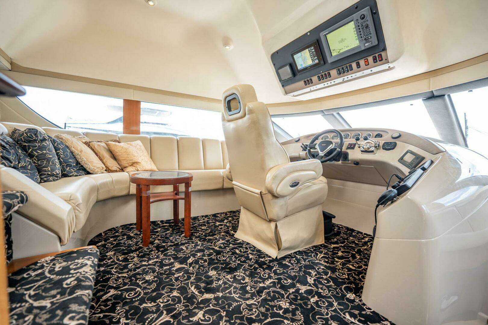 2005 Carver 56 Voyager - Image 18