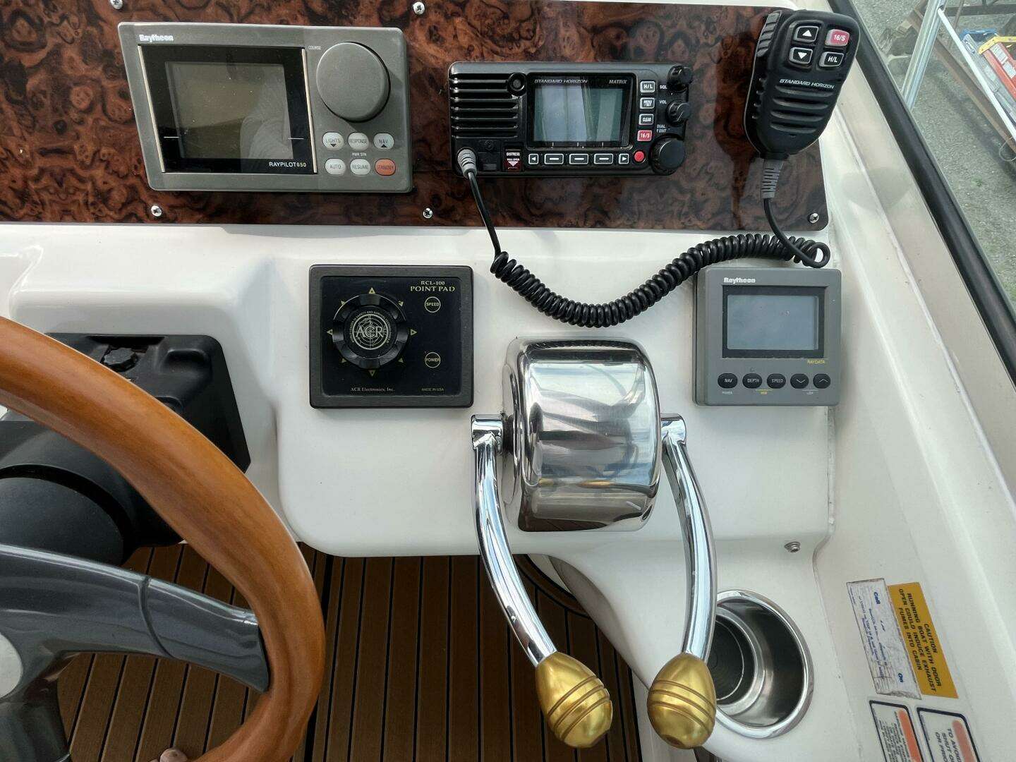 1999 Sea Ray 400 Sundancer - Image 33
