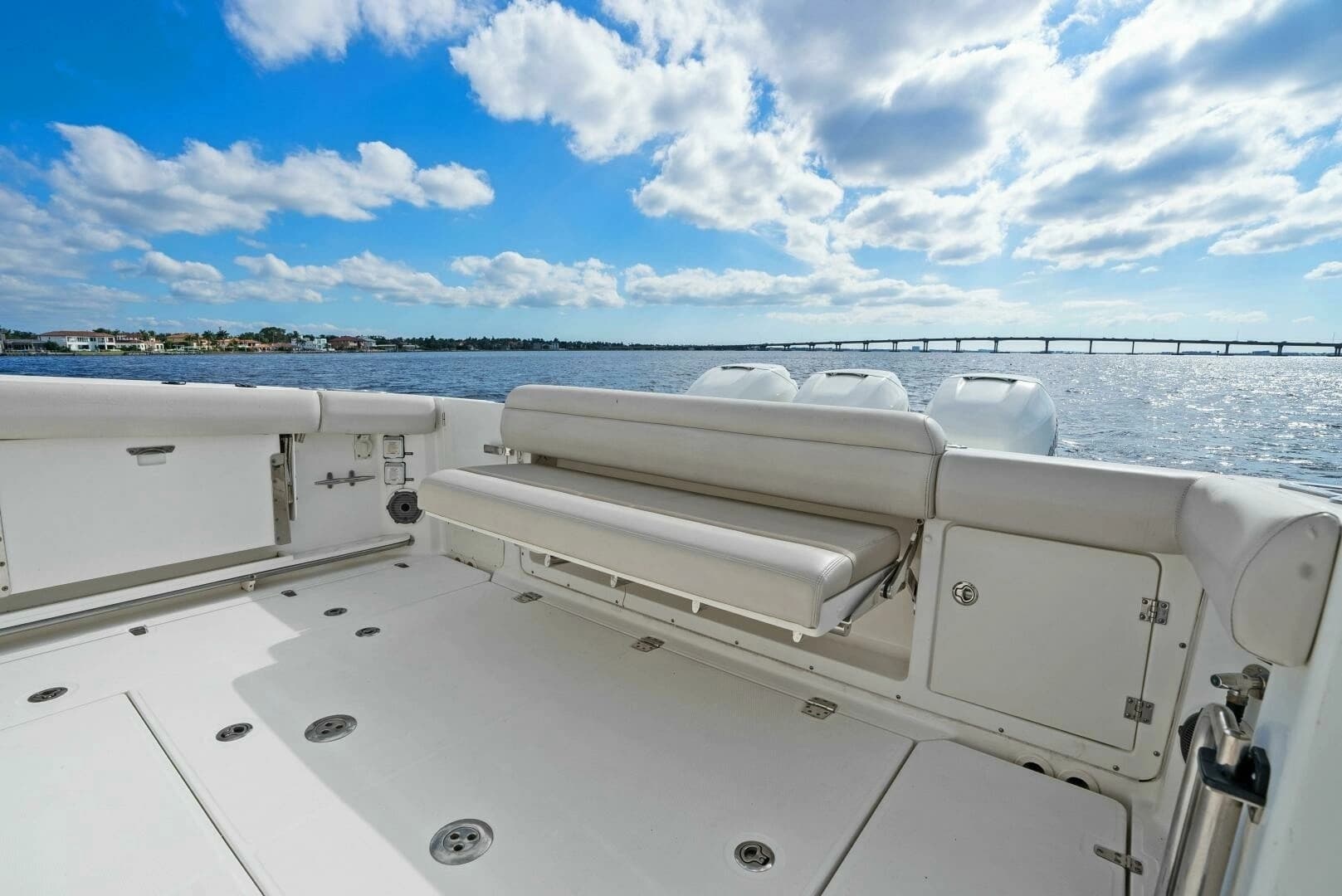 2019 Boston Whaler 380 Outrage - Image 28