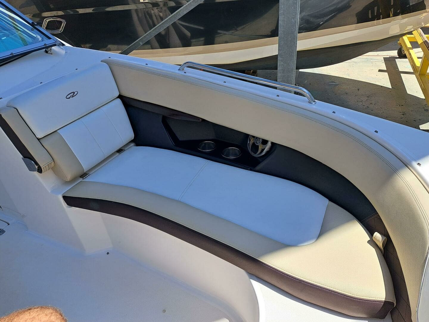 2014 Regal 2700 Bowrider - Image 16