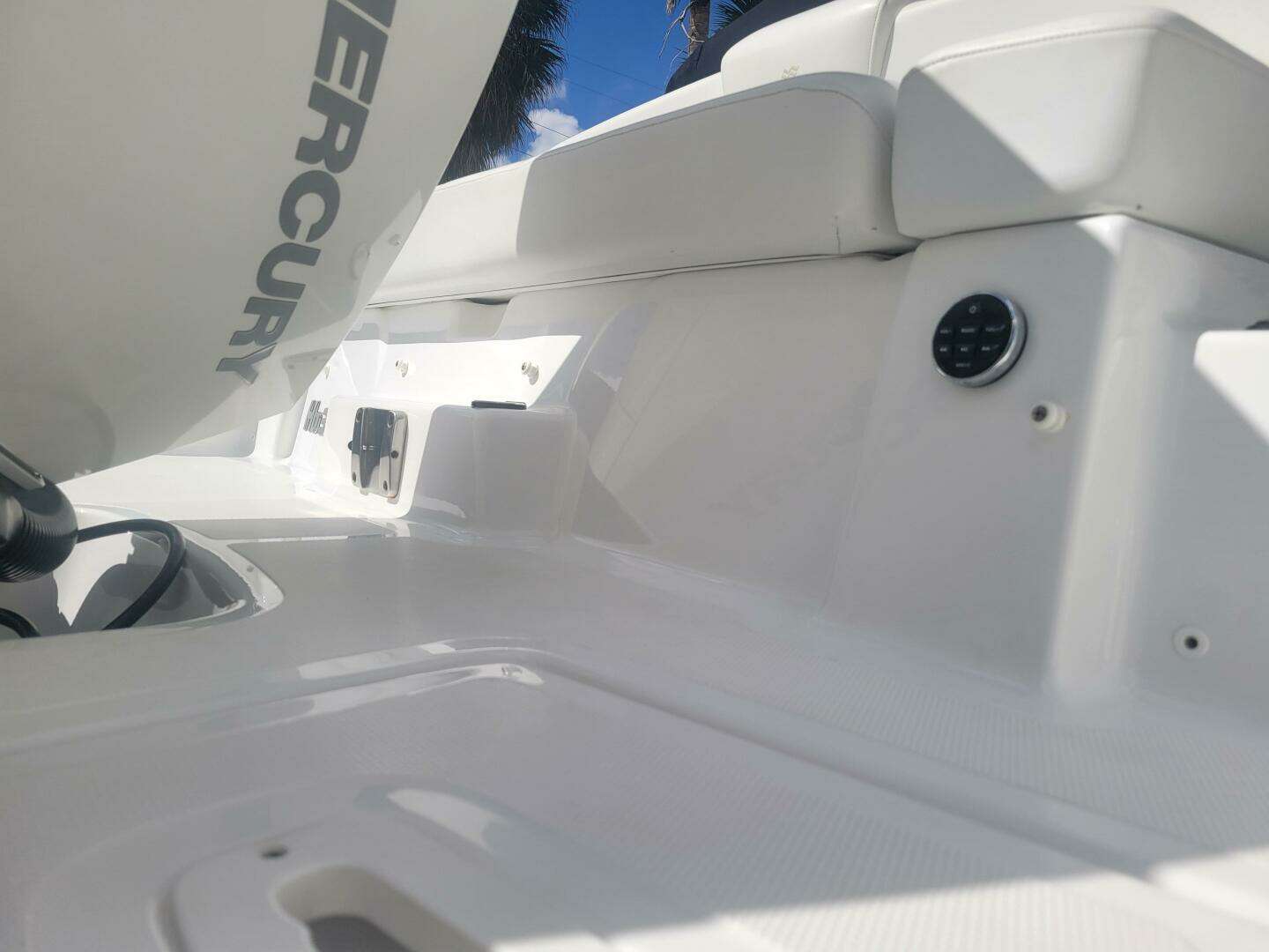 2022 Four Winns HD3 - Image 8