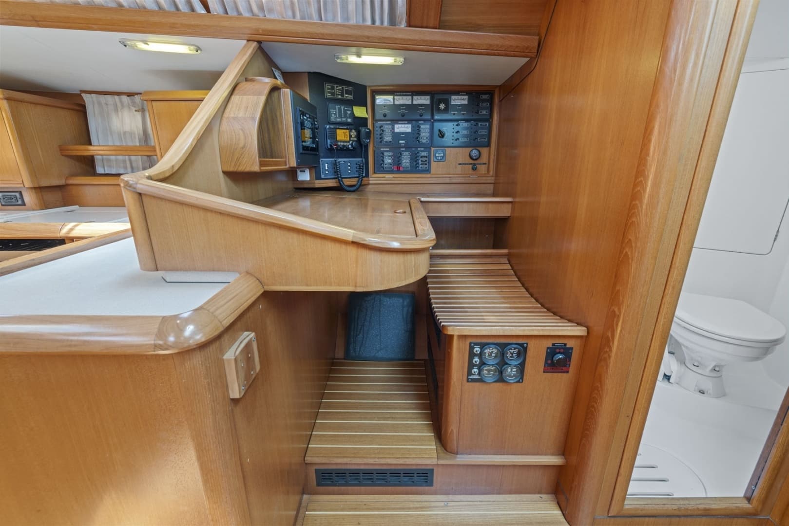 2001 Jeanneau — - Image 33