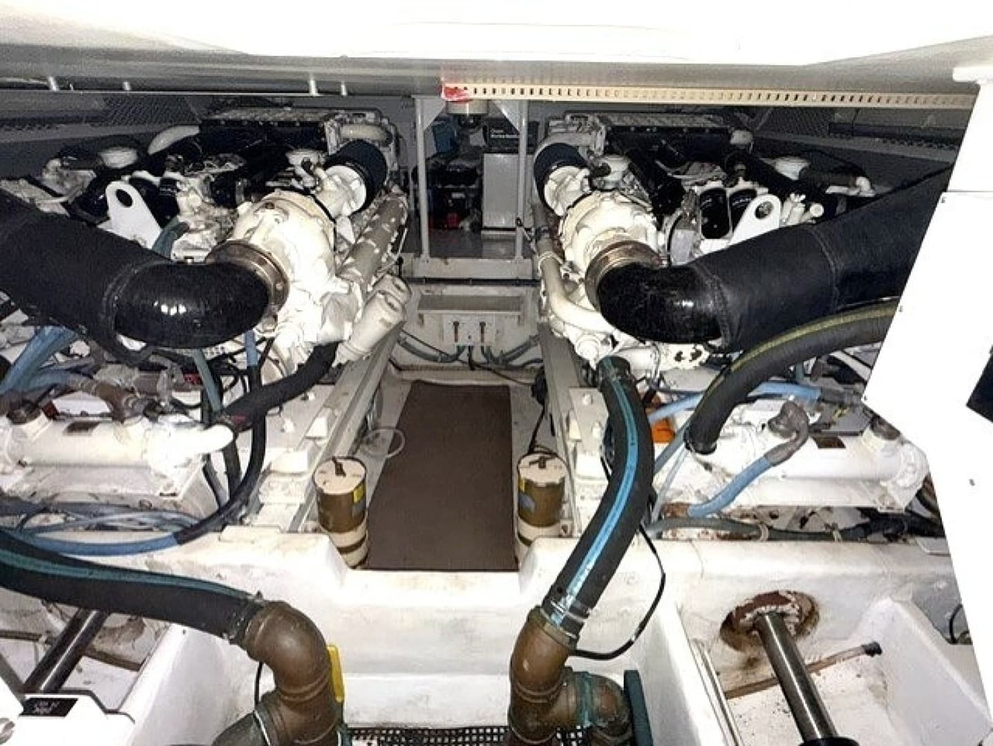1998 Viking Motor Yacht - Image 34