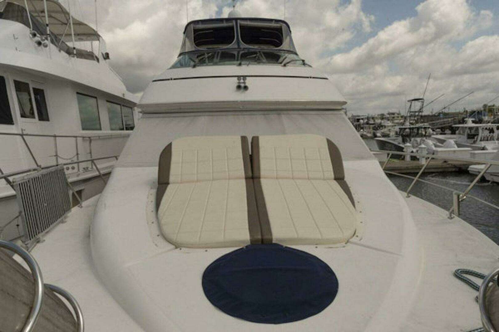 2002 Carver 570 Voyager Pilothouse - Image 38