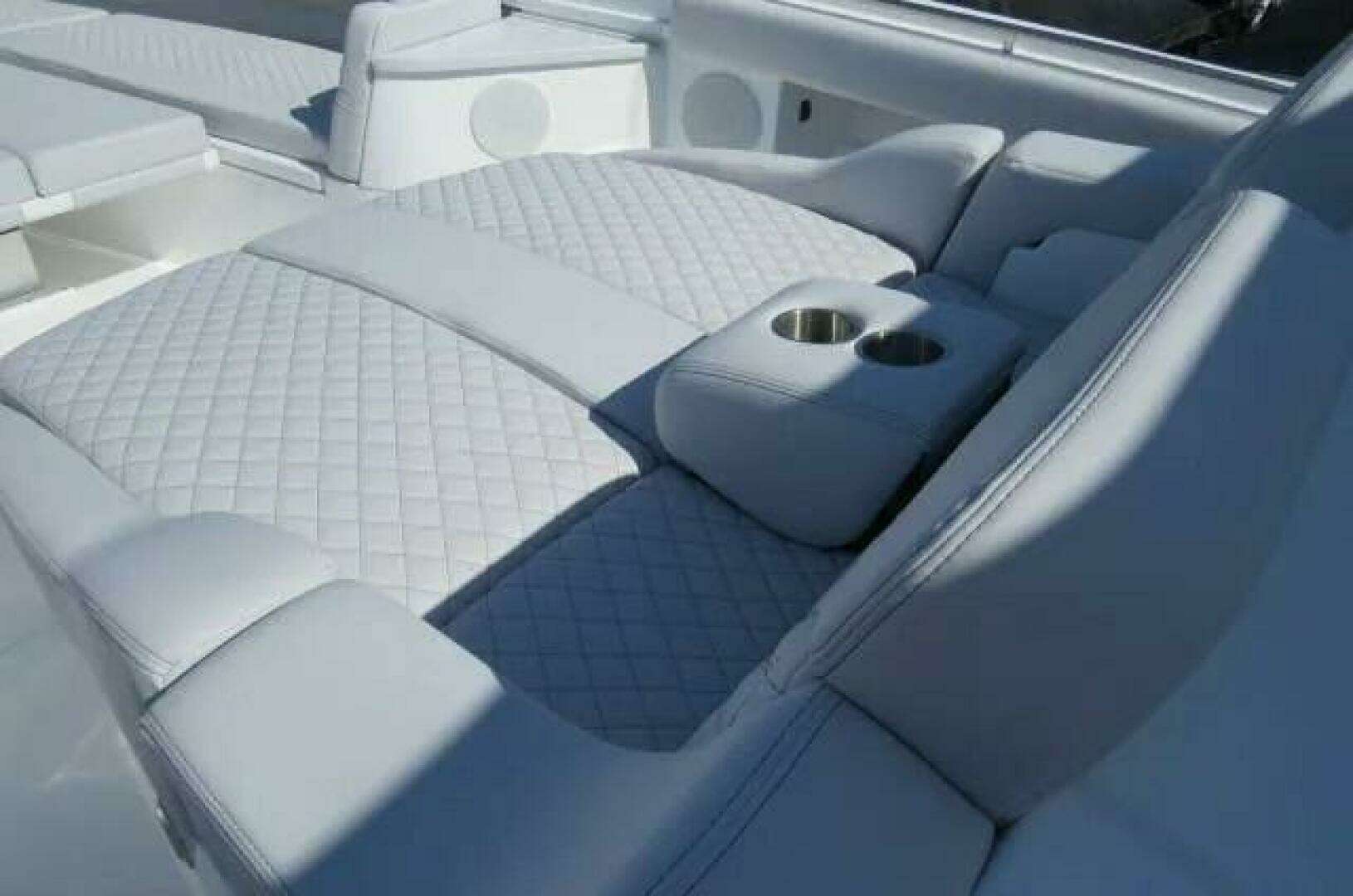 2024 HCB 53 Suenos - Image 23