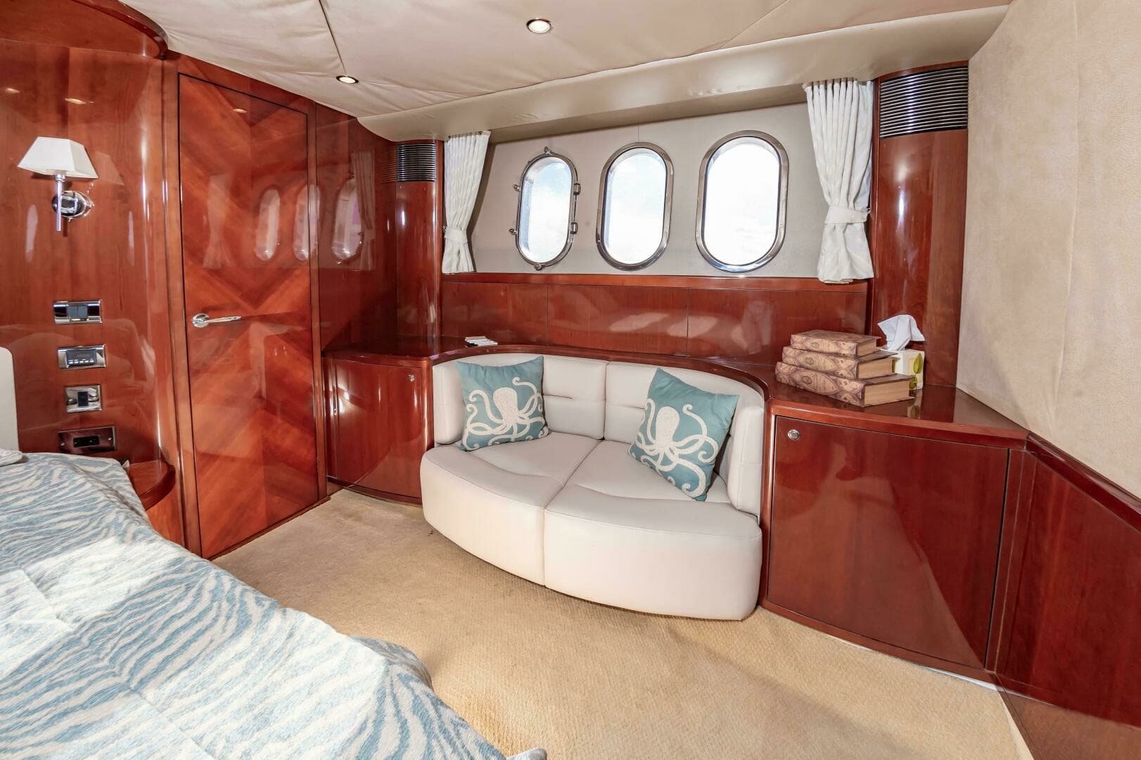 2006 Princess 75 - Image 57