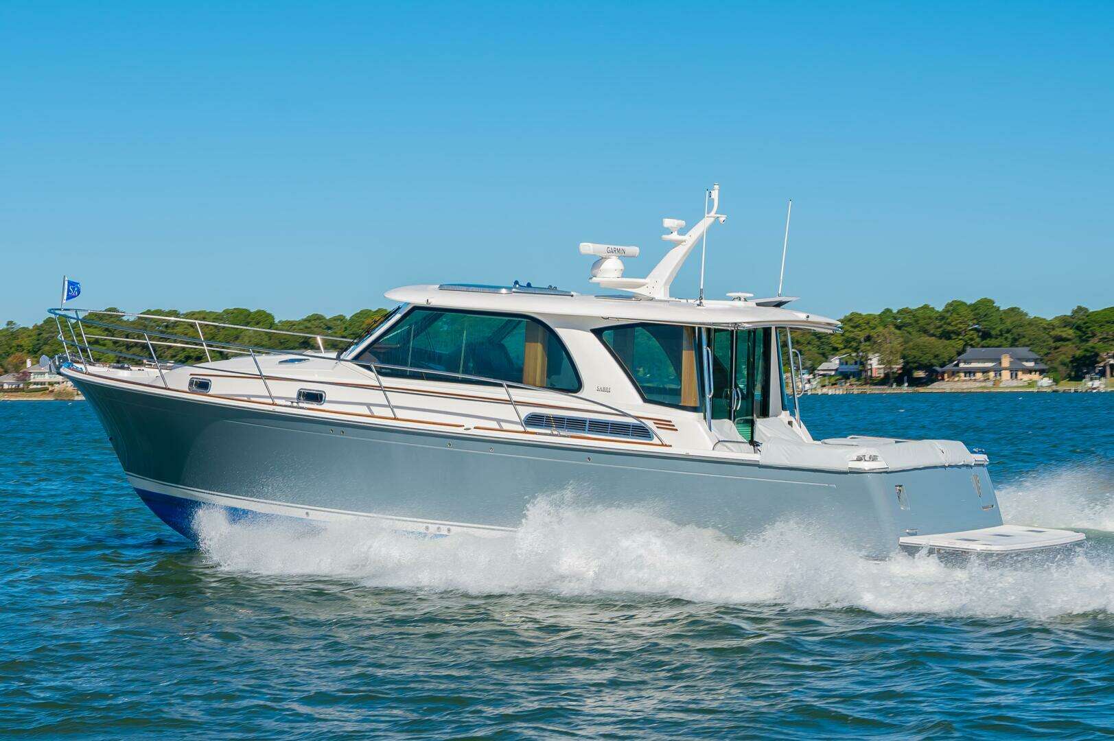 2026 Sabre 43 Salon Express - Image 2