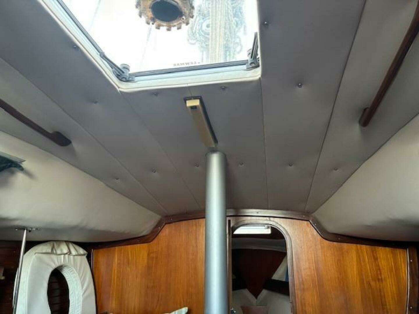 1984 Beneteau — - Image 35