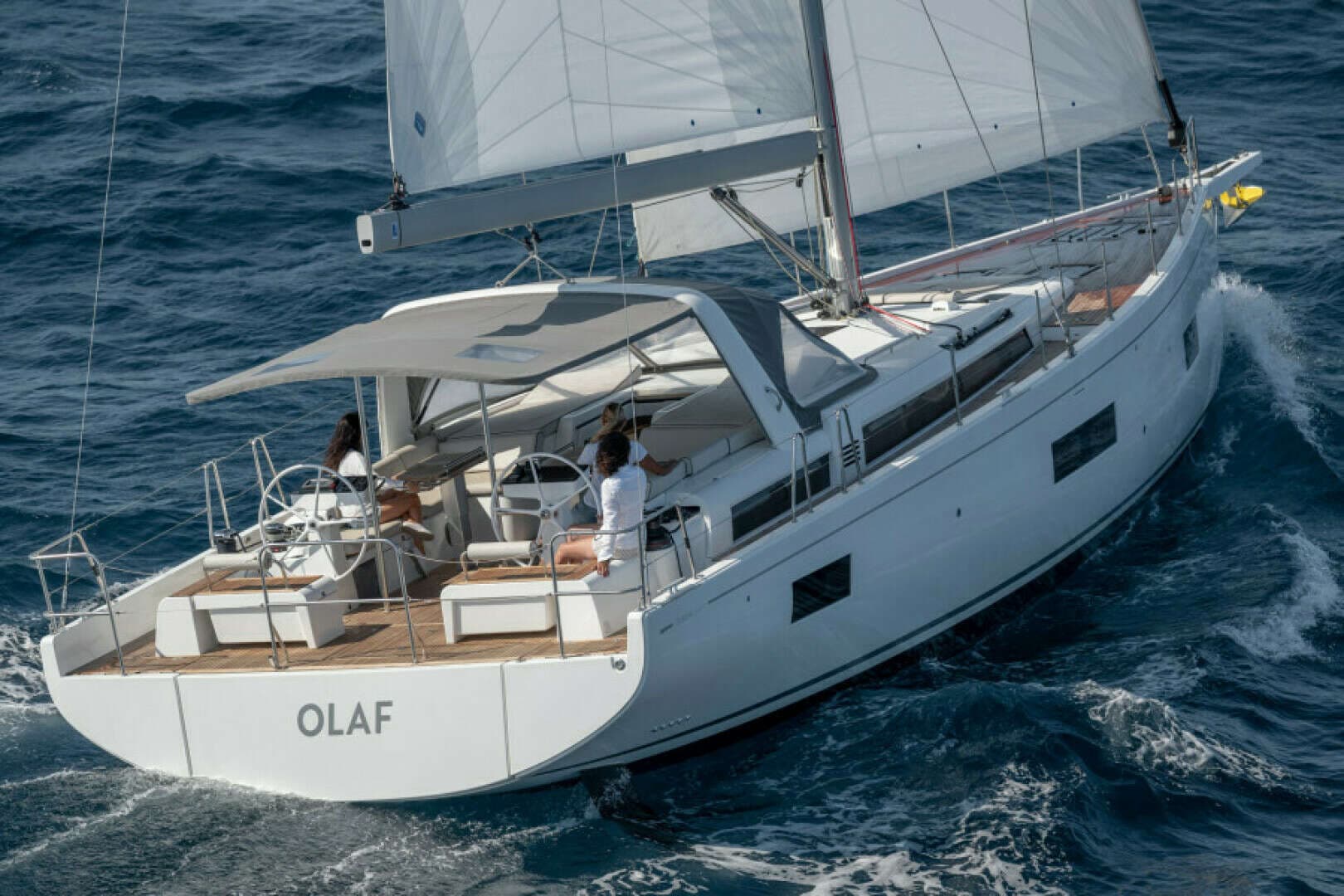 2026 Beneteau OCEANIS YACHT 54 - Image 3