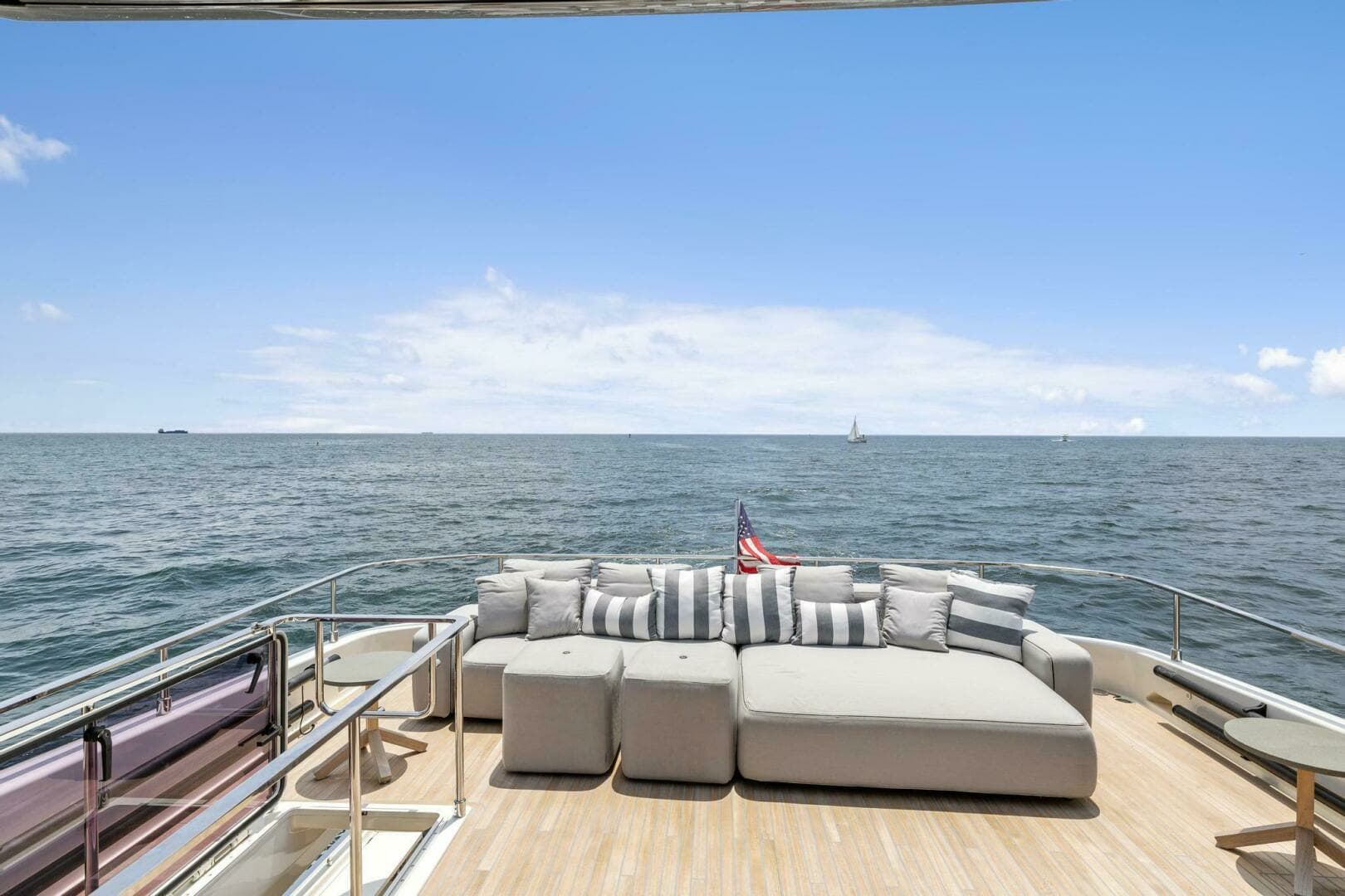 2021 Ferretti Yachts 850 - Image 28