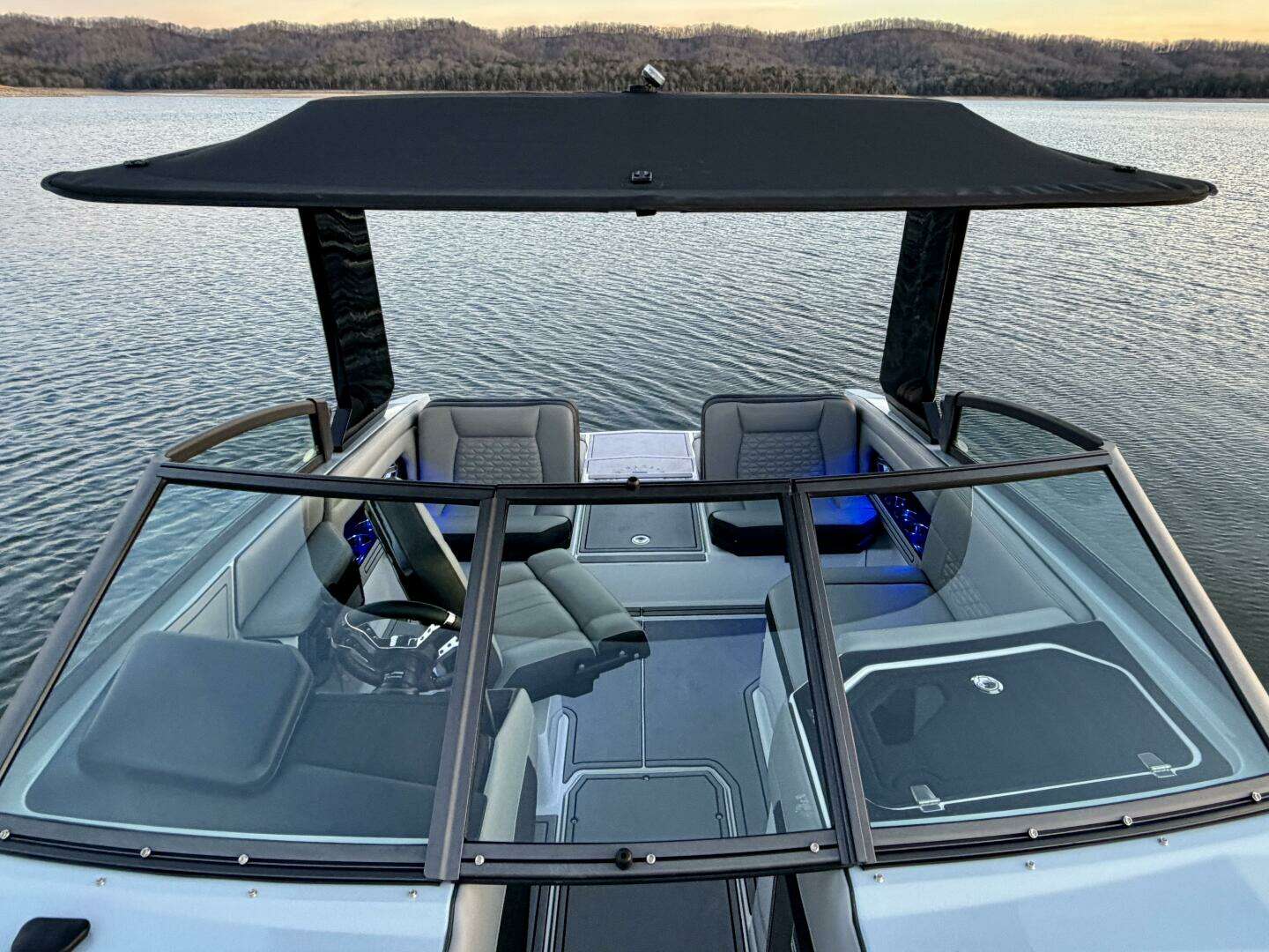 2023 Correct Craft Ingenity 23EL2 Electric Boat - Image 96
