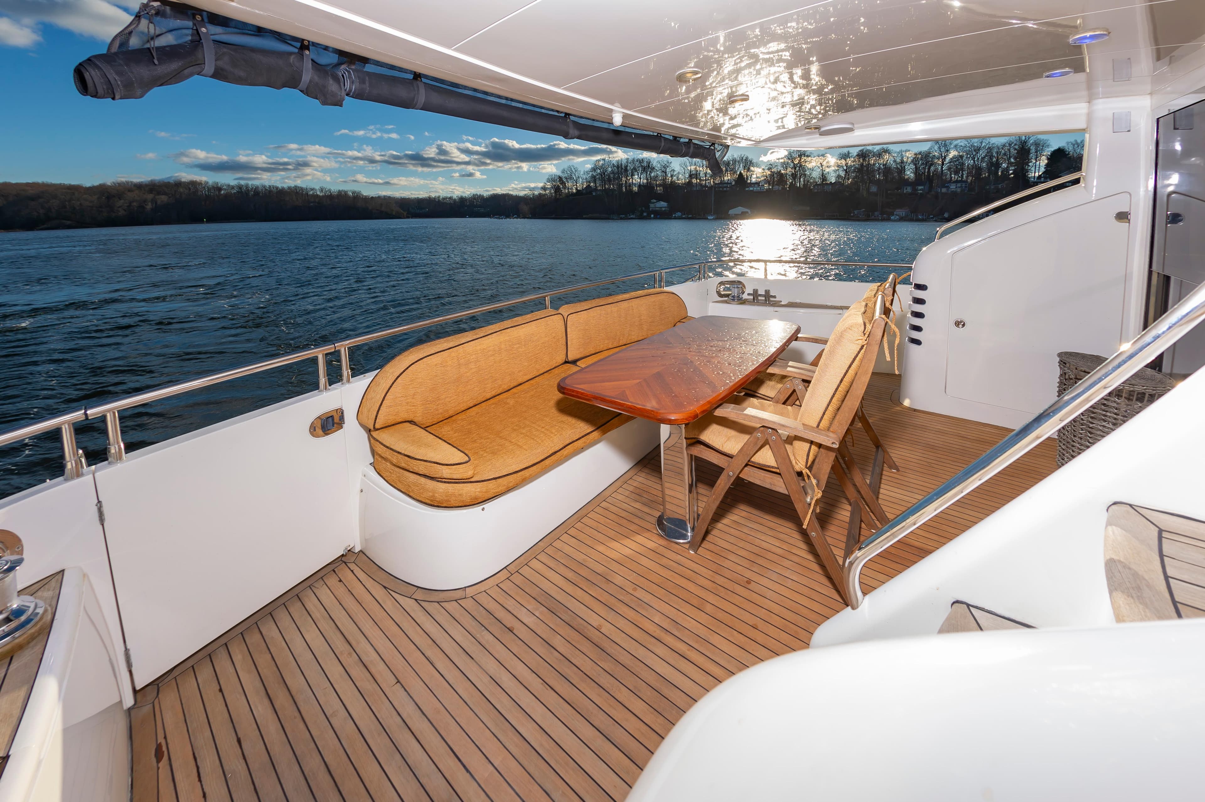 2006 Princess 75 Motor Yacht - 9