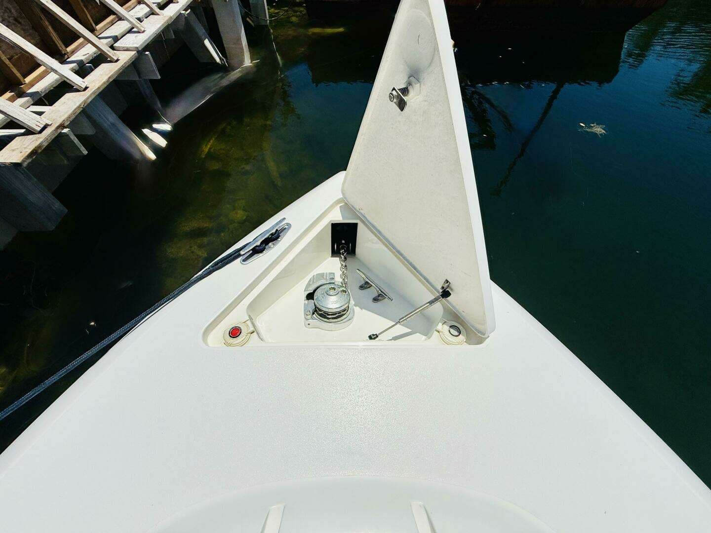 2003 Intrepid 377 - Image 14