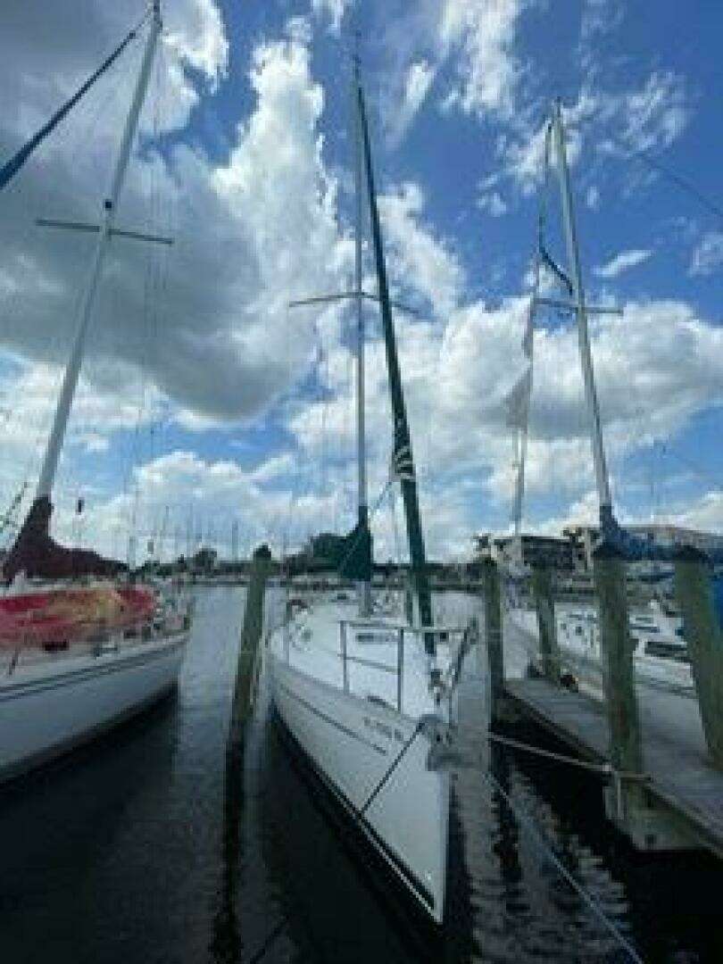 2000 Beneteau Oceanis 311 - Image 24