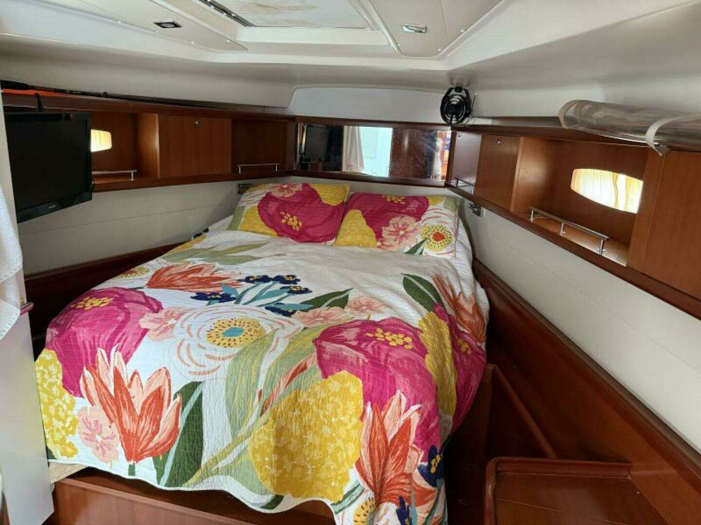 2007 Beneteau 49 - Image 8