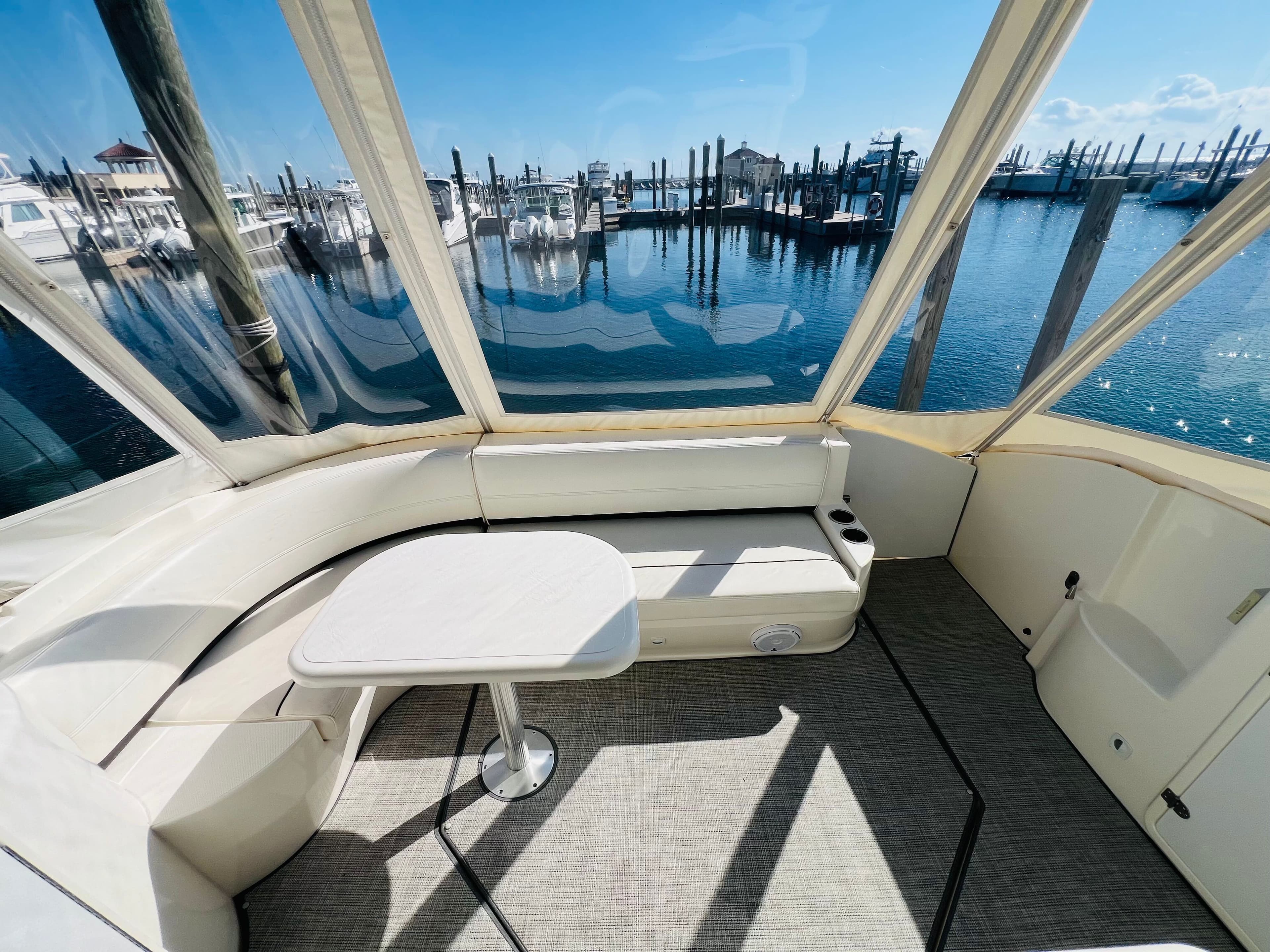 2006 Cruisers Yachts 420 Express - 9